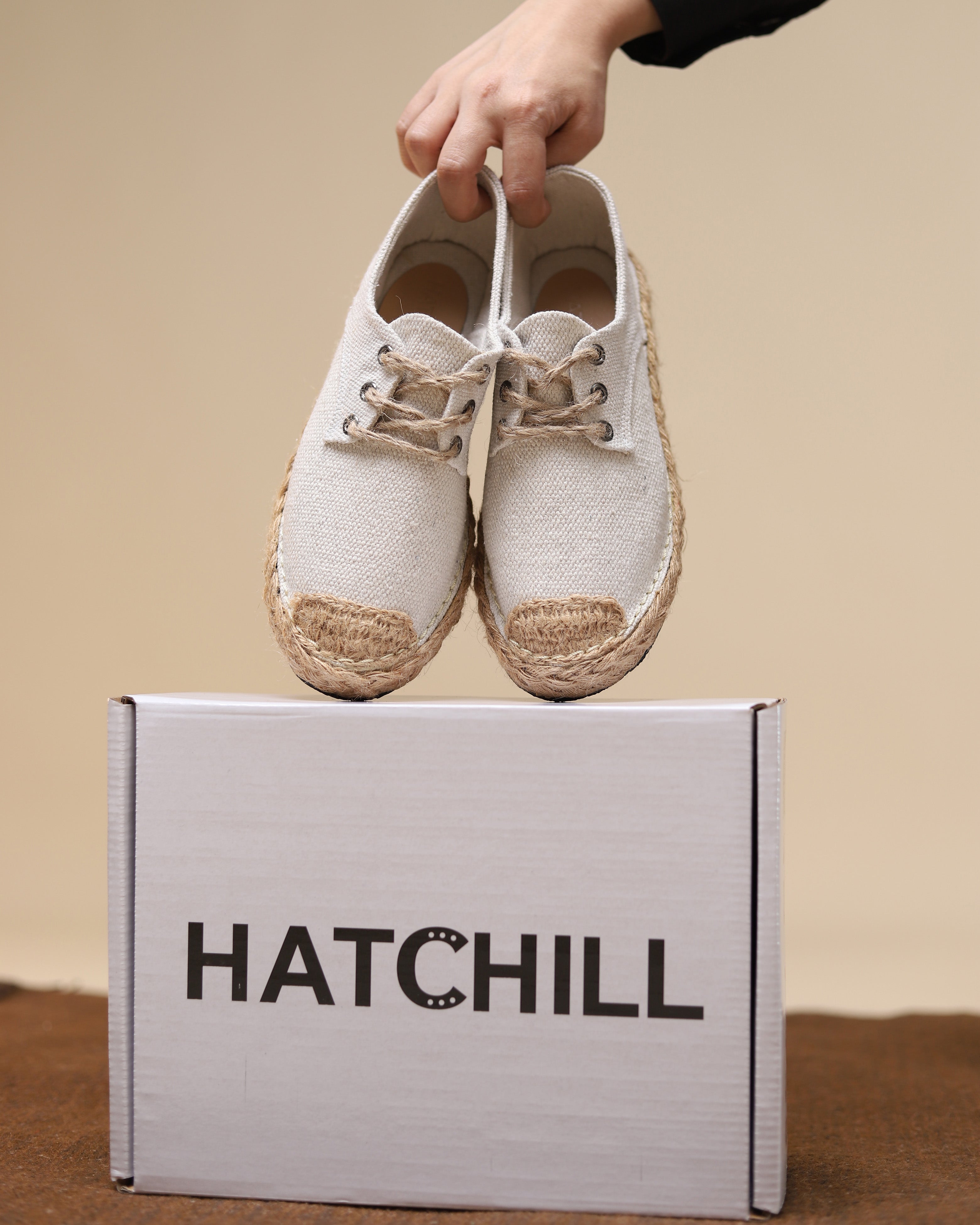 زوي - أبيض مائل للصفرة