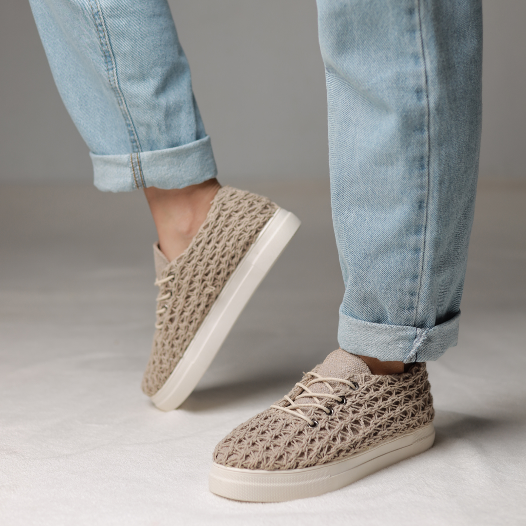 WovenWander - بيج