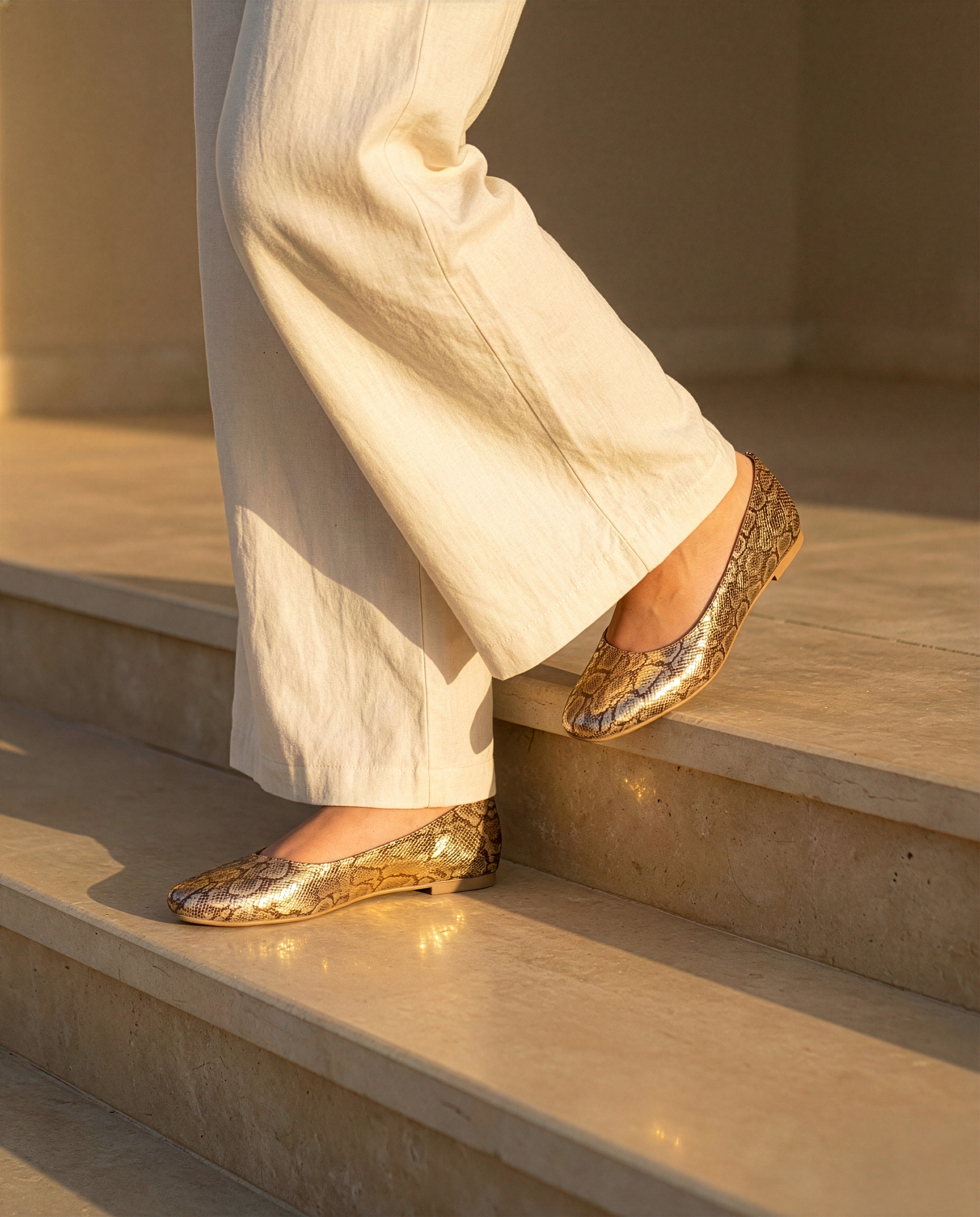 The Sienna Bronze Flat
