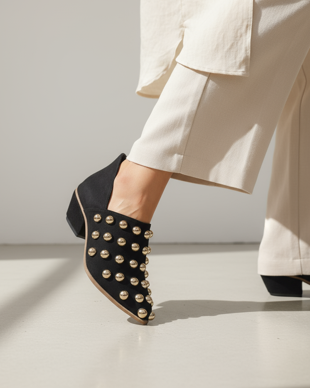 The Nova Mule - Black