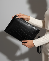 The Axis Clutch - Black