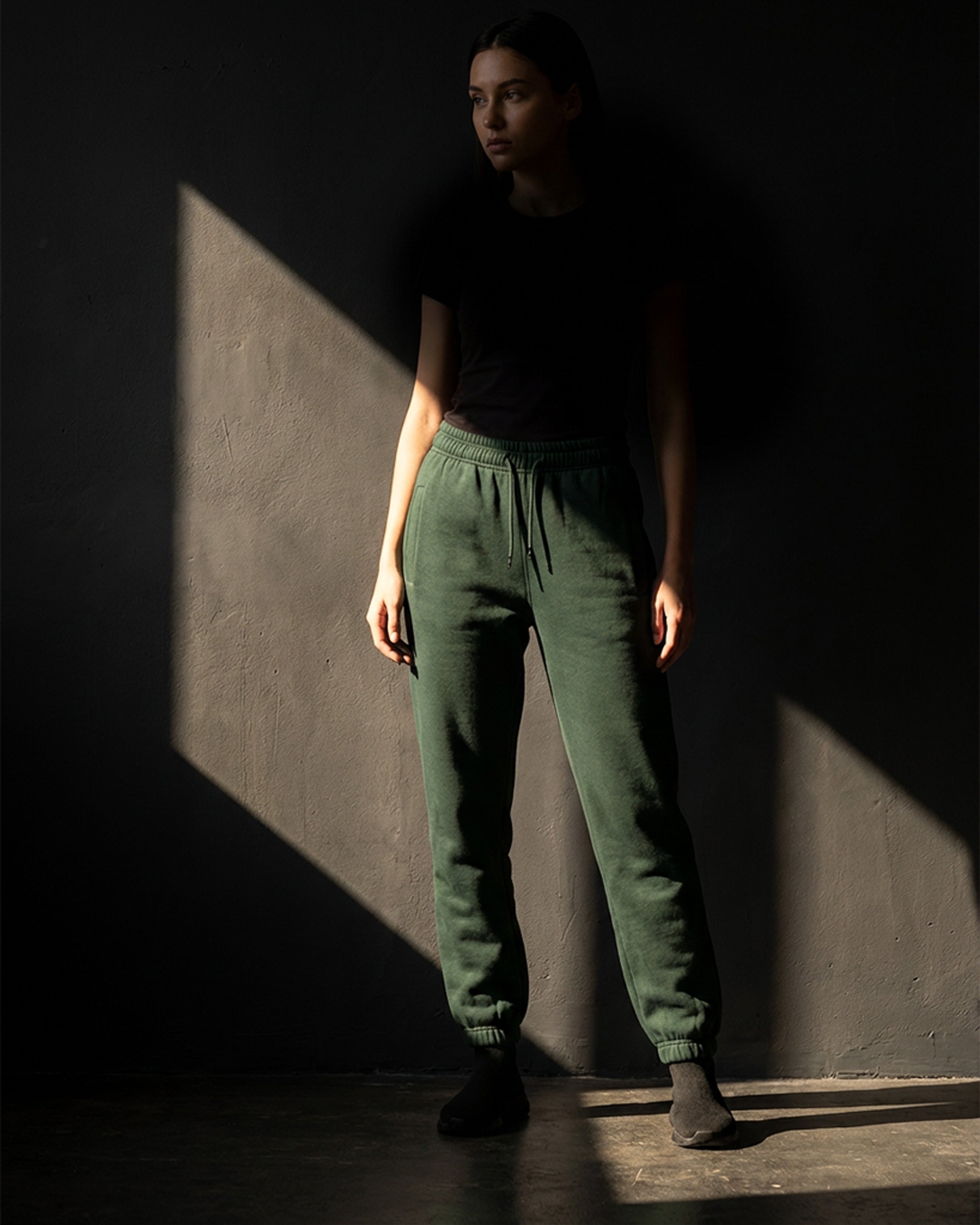 The Ivy Relaxed Jogger - Olive Green