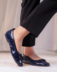 Charm Quilt Flat – Navy