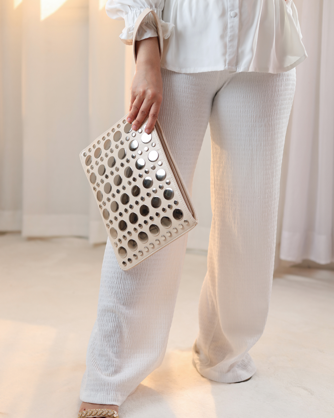 الجهد العاري