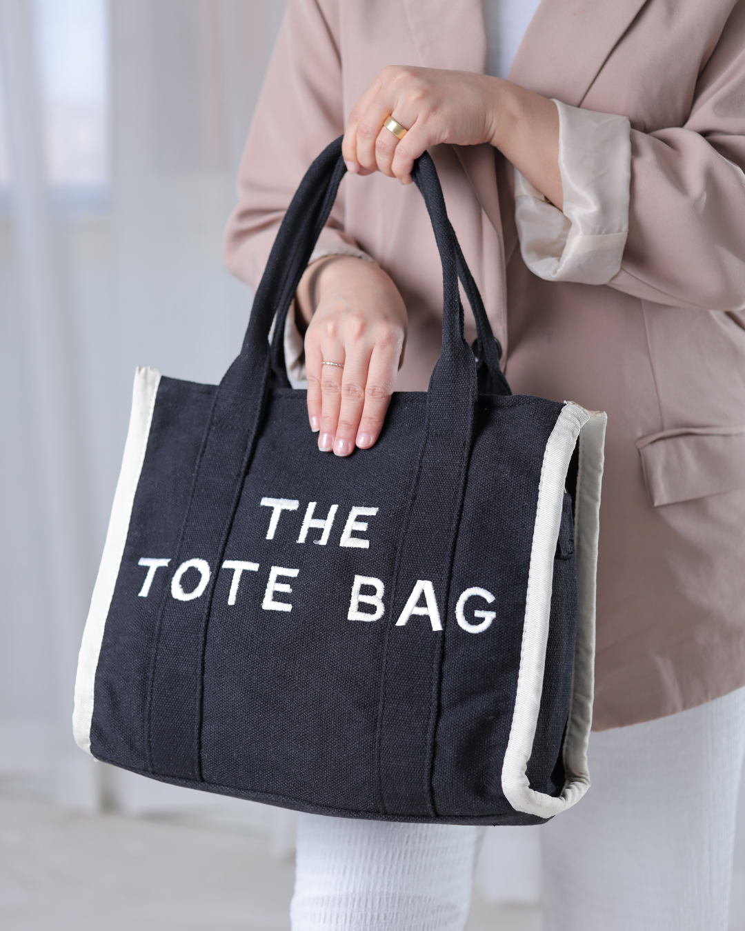 The Tote bag black