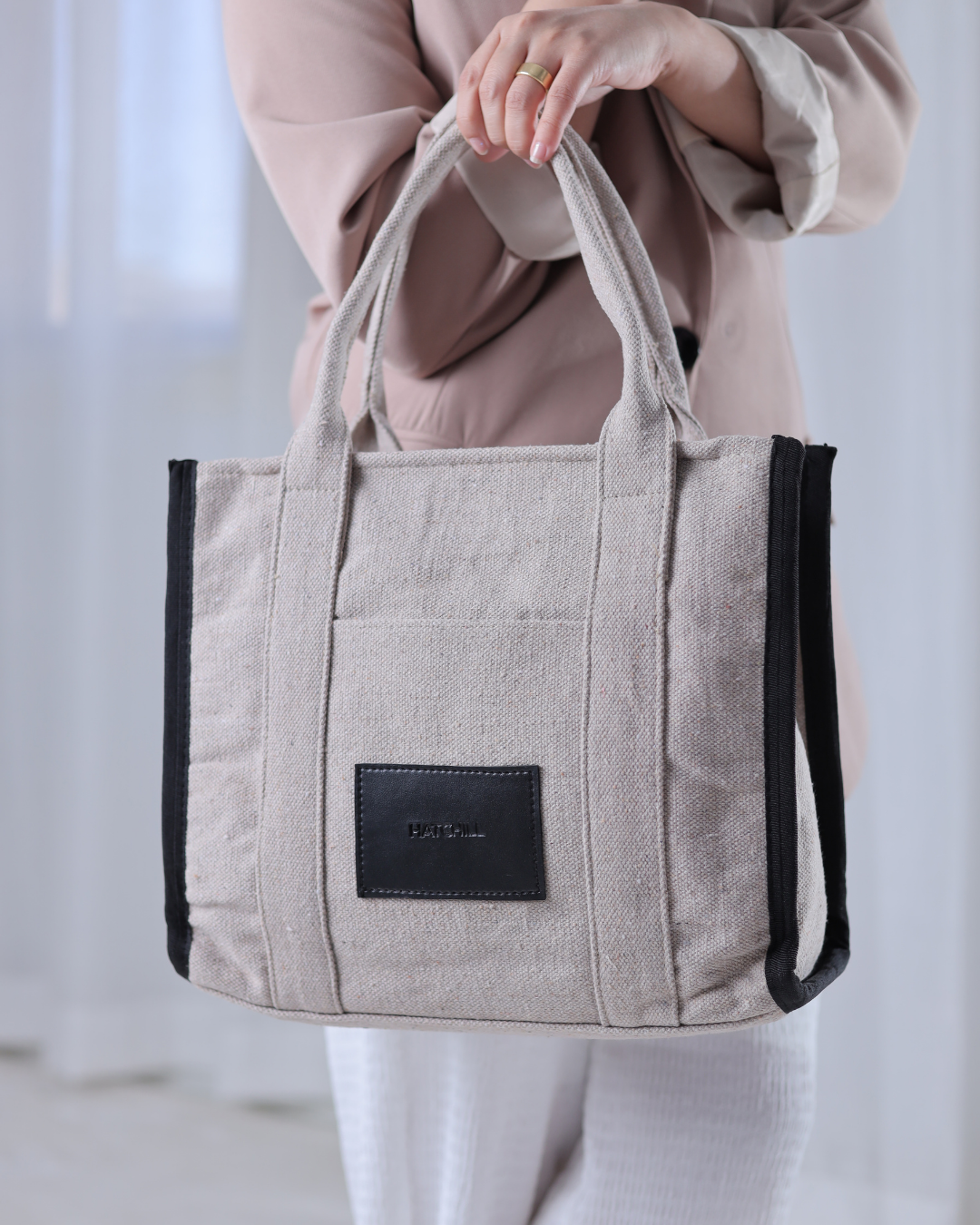 The Tote Bag Beige