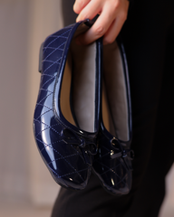 Charm Quilt Flat – Navy