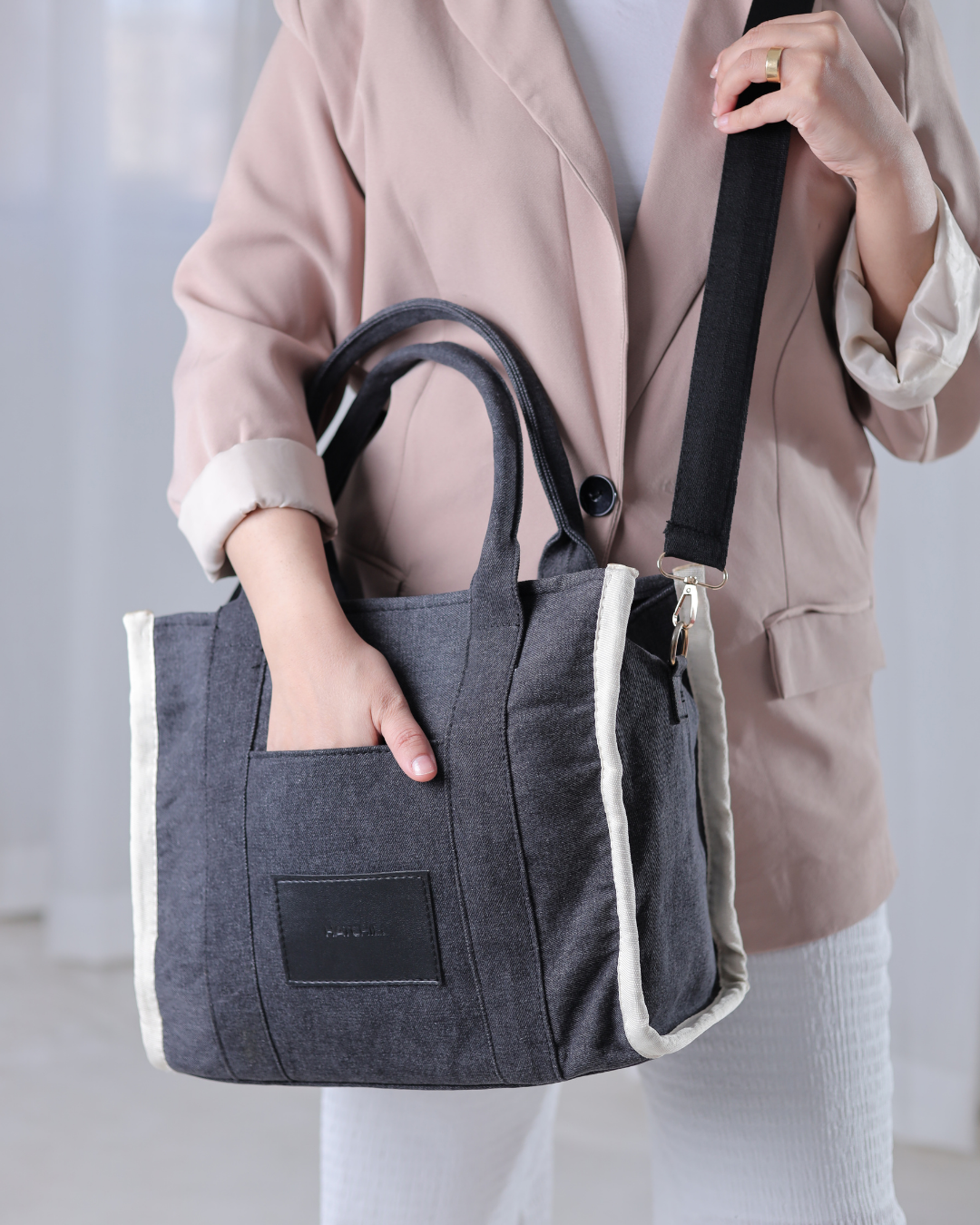 The Tote Bag Grey