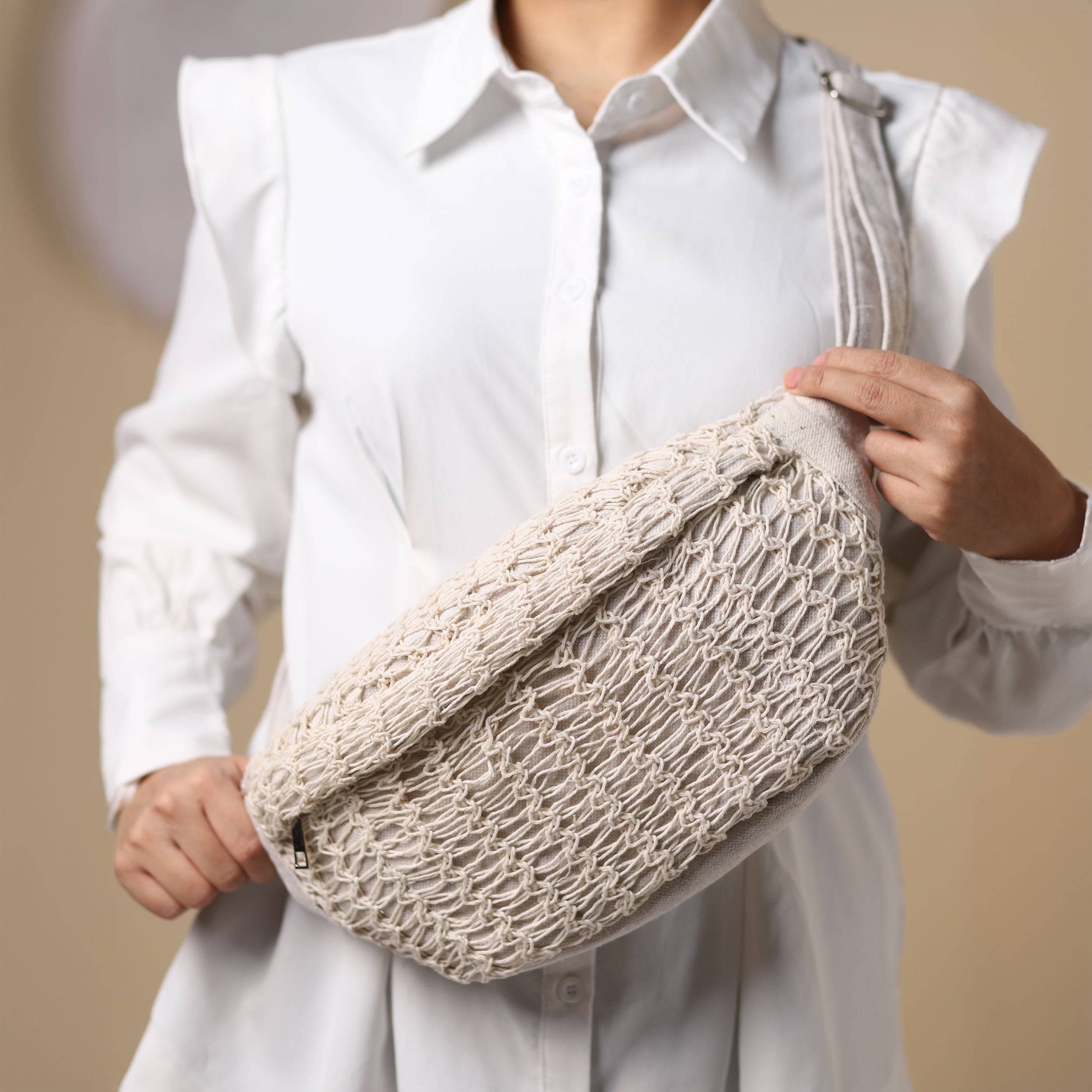 حقيبة خصر فريا - أبيض فاتح