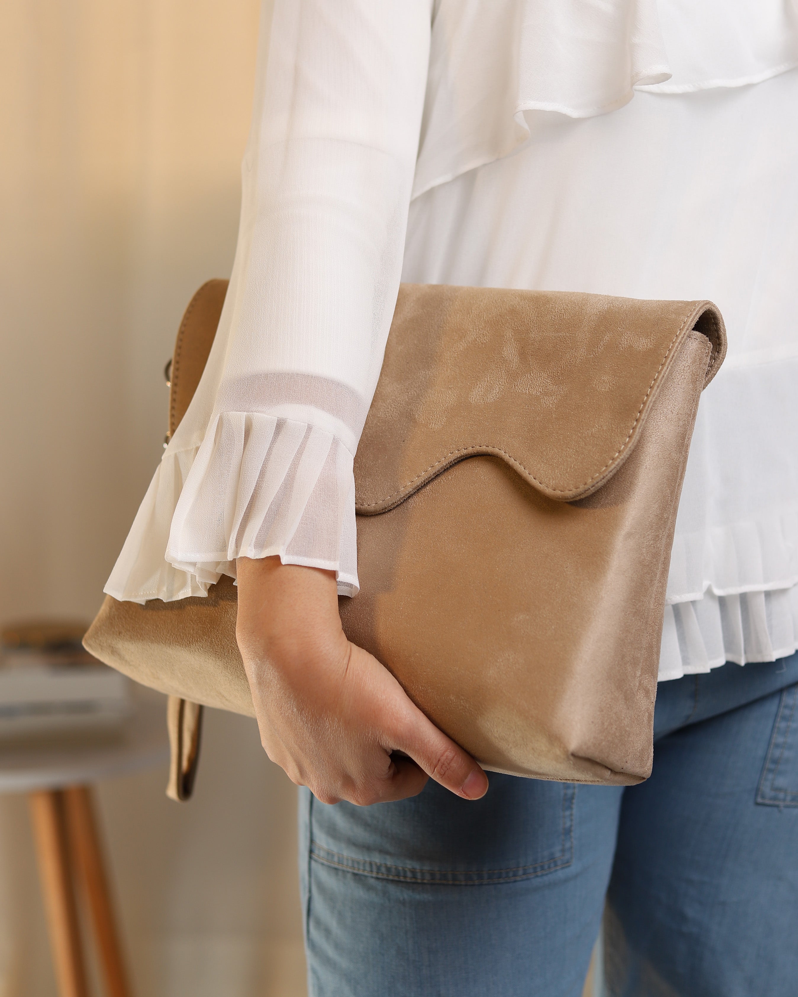 Dune Whisper Clutch bag