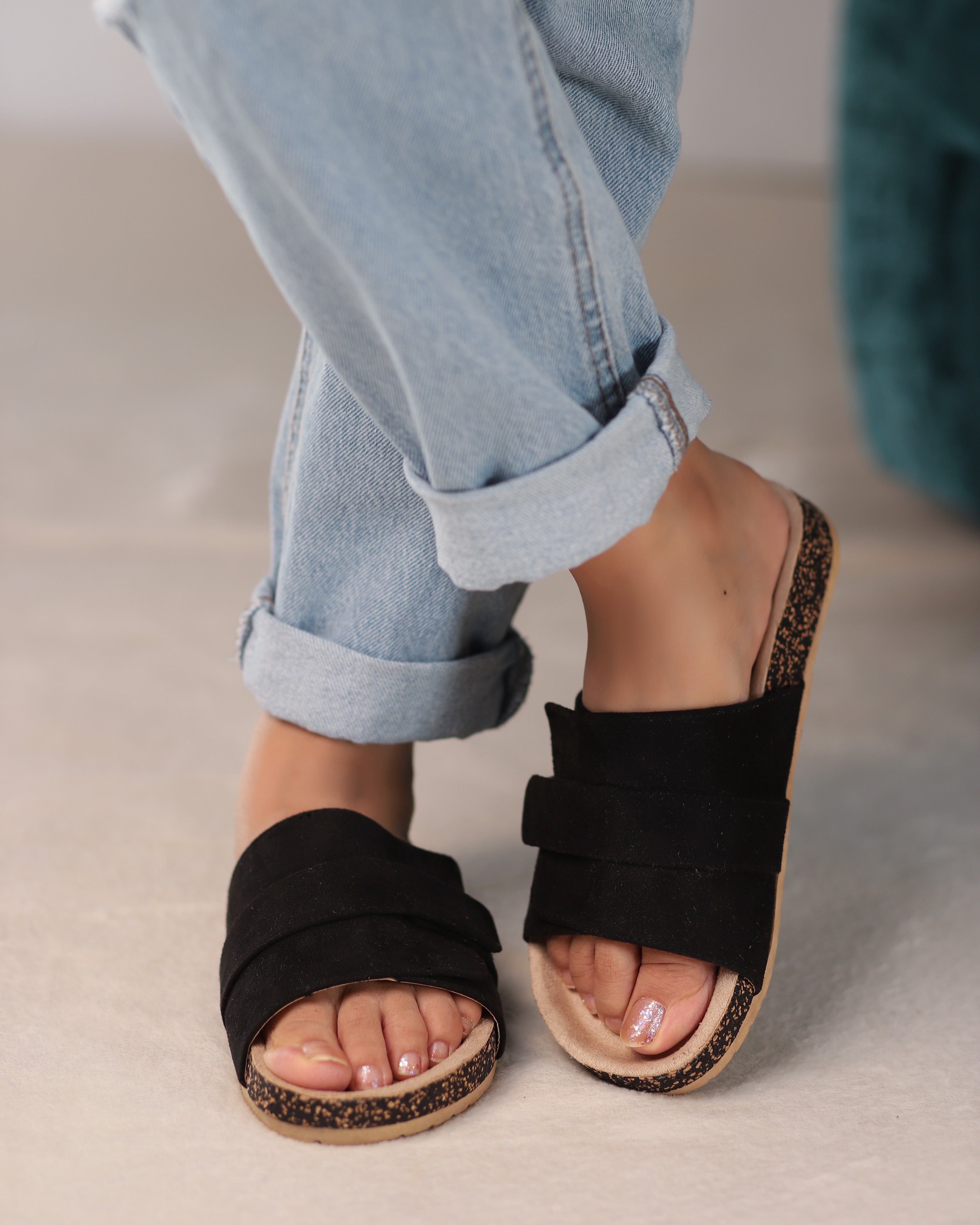 Noir Ease Slippers