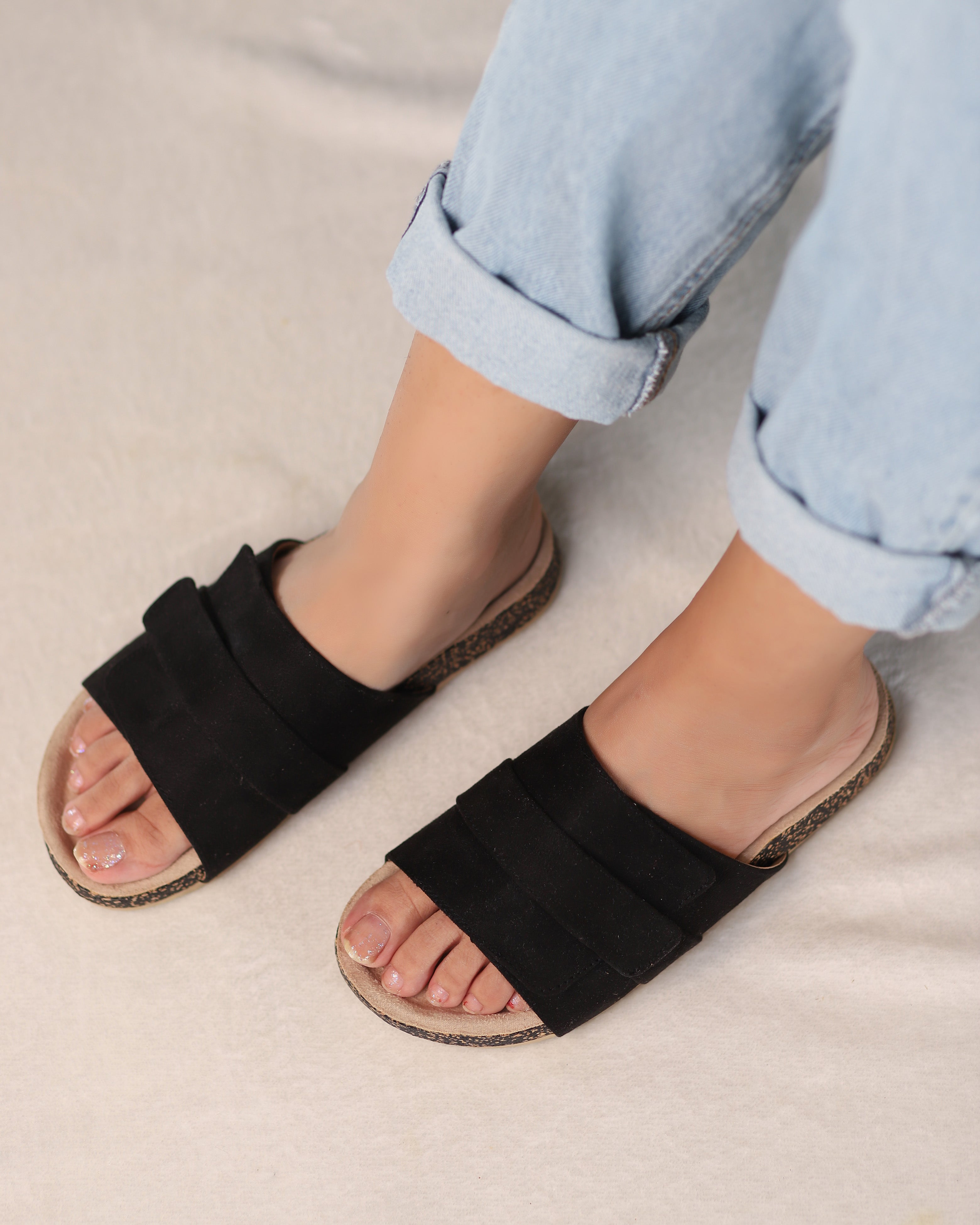 Noir Ease Slippers