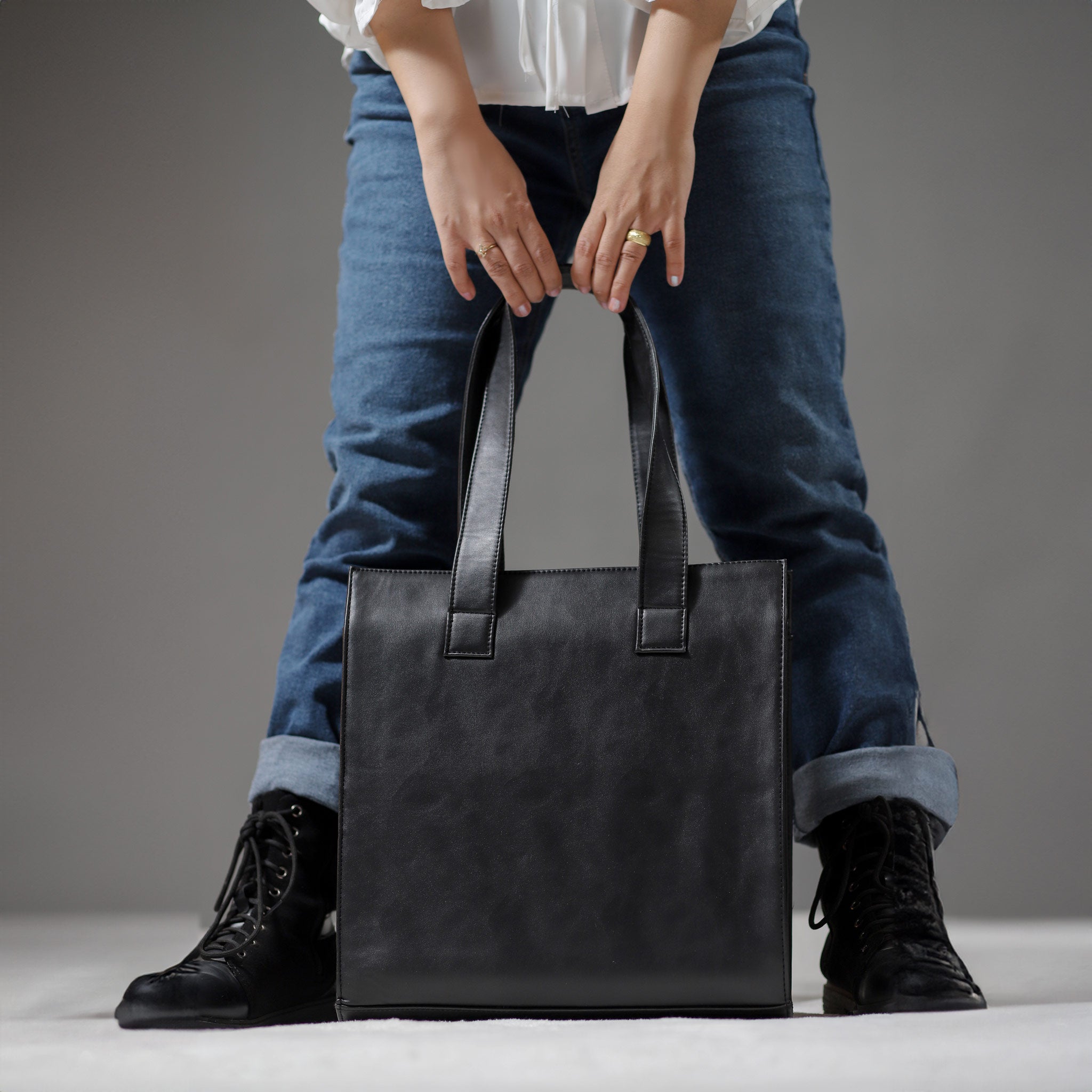 Vintage Vessel Handbag - Black