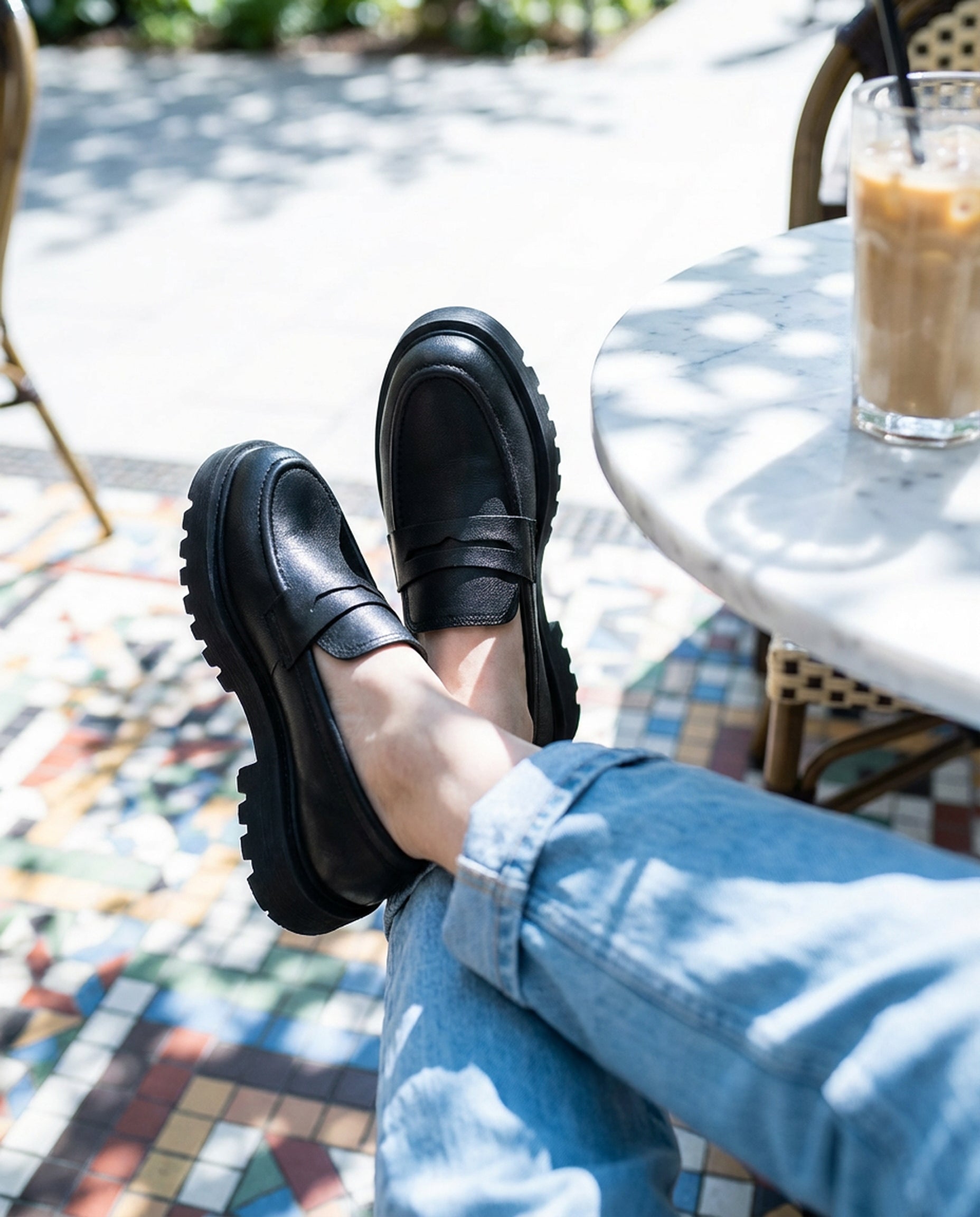 إيلينا أزور