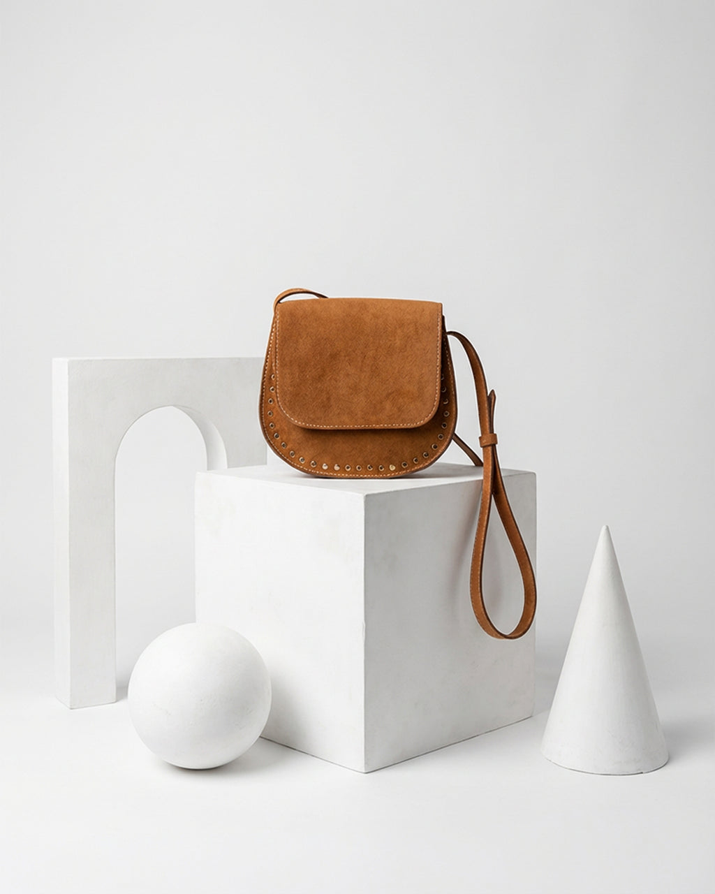 The Valentina Suede Saddle Bag - Camel