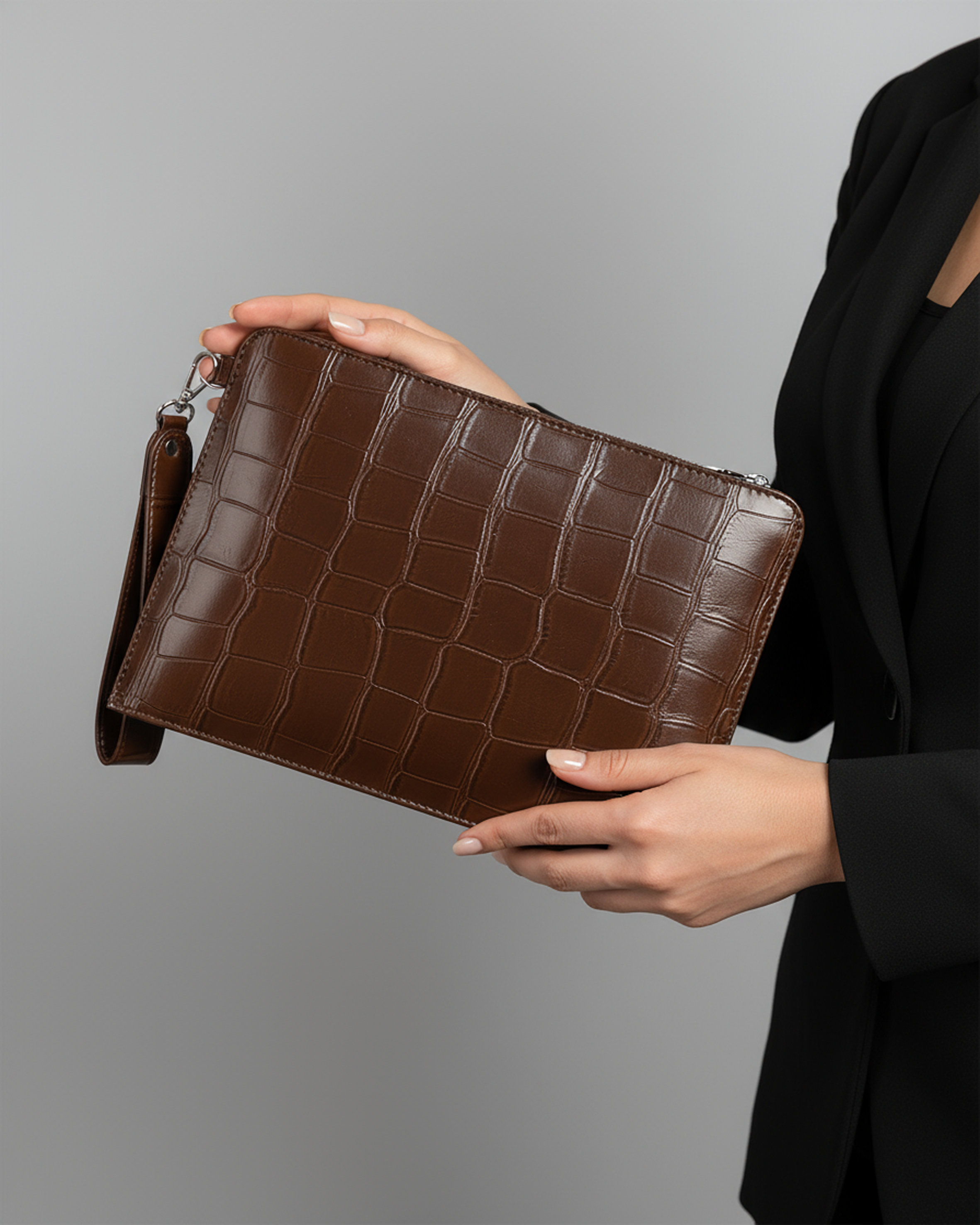 The Axis Clutch - Brown