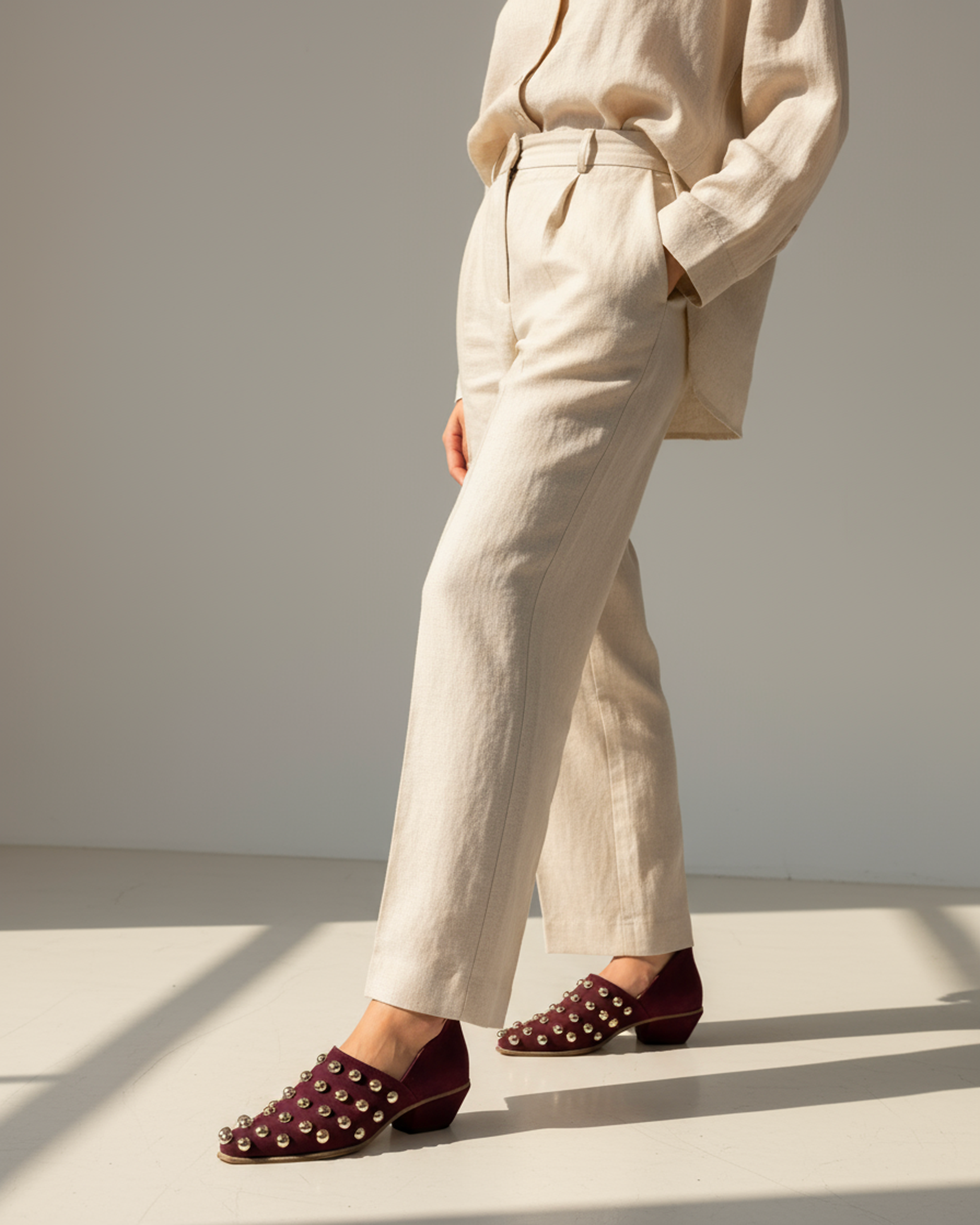 The Nova Mule - Burgundy