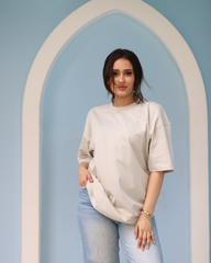 موزة - قميص رمادي كبير الحجم