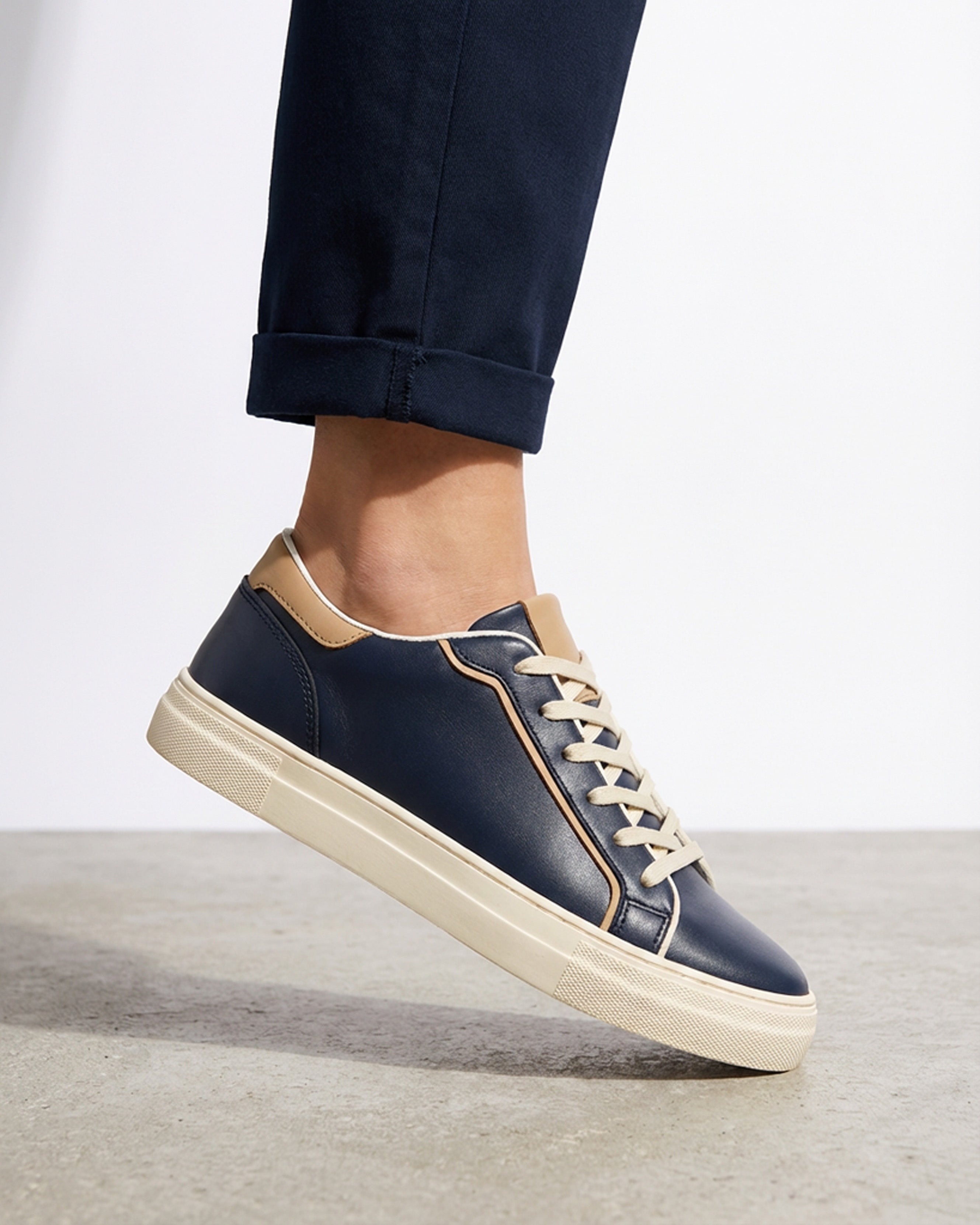 The Yale Contrast Sneaker Main image