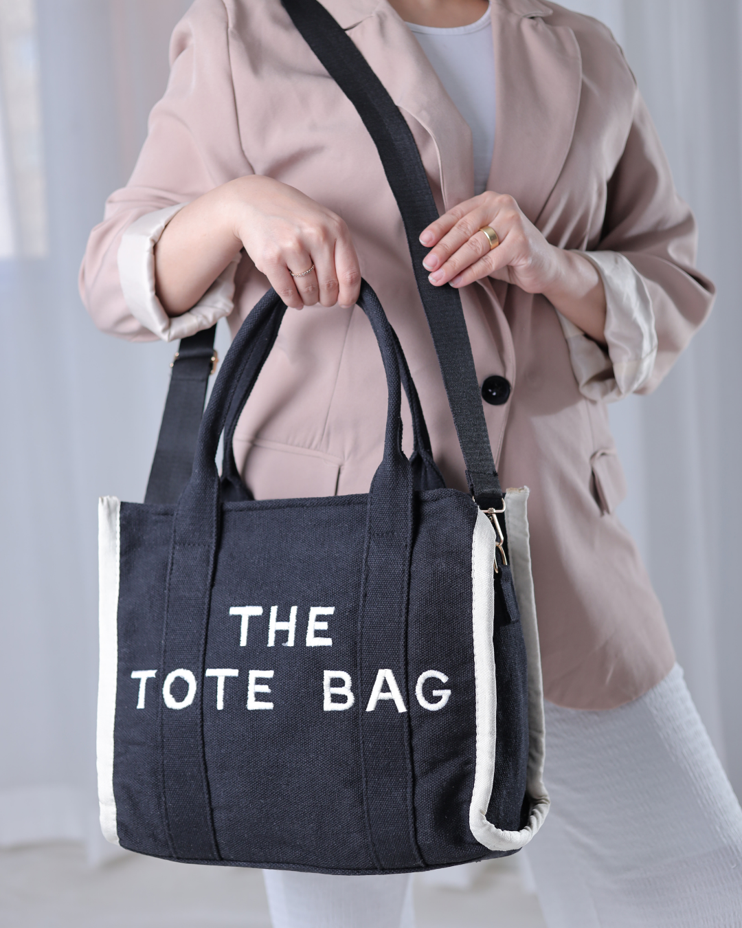 The Tote bag black
