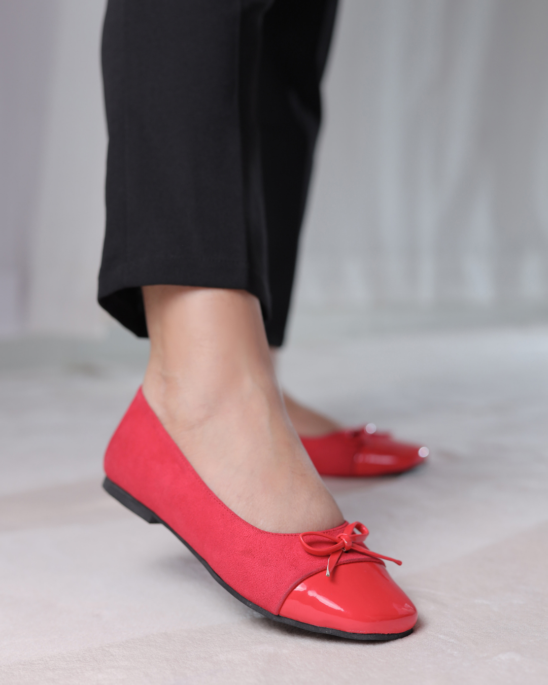 Luna Flat – Red Main image