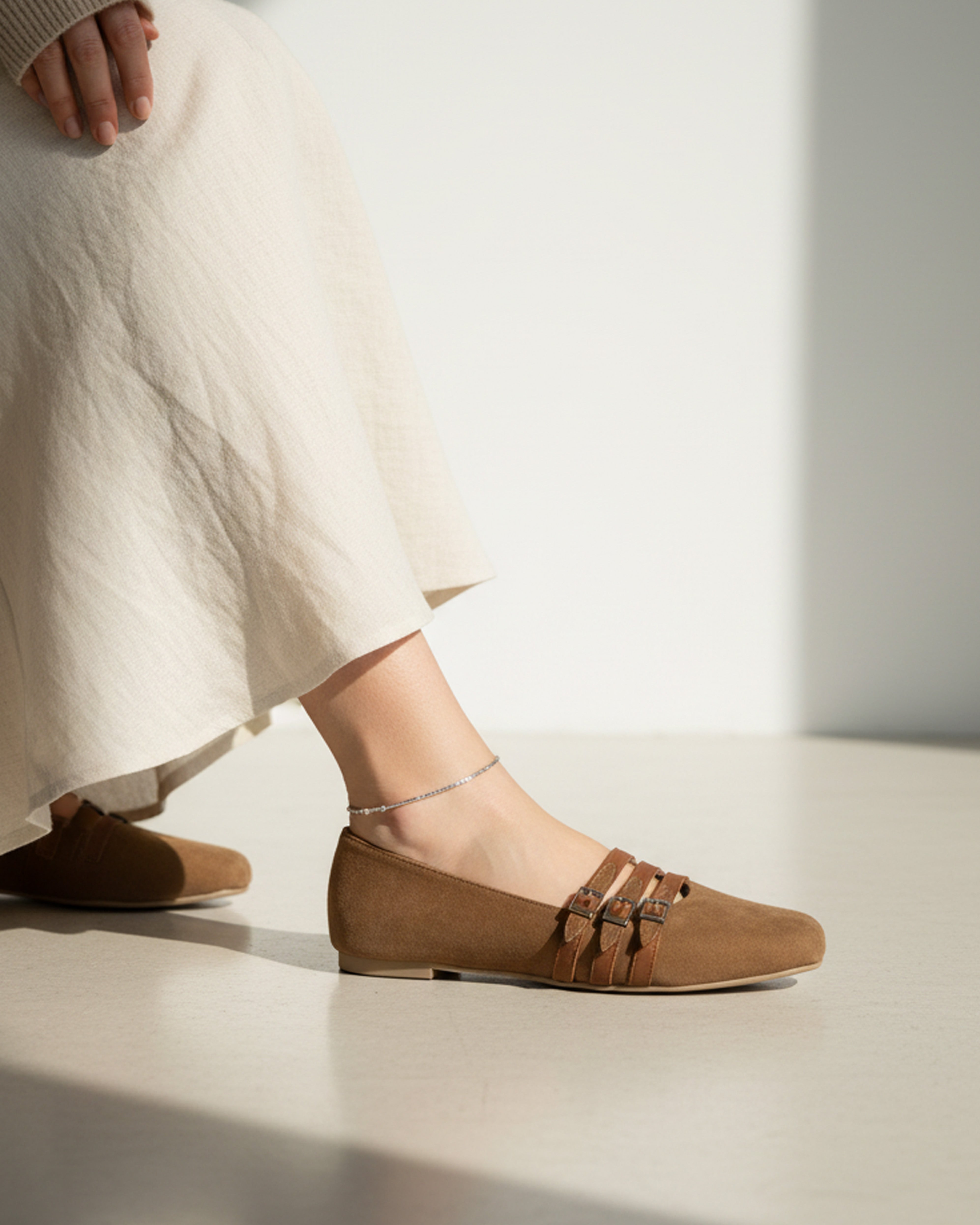 The Ligne Flat - Mocha Suede Main image