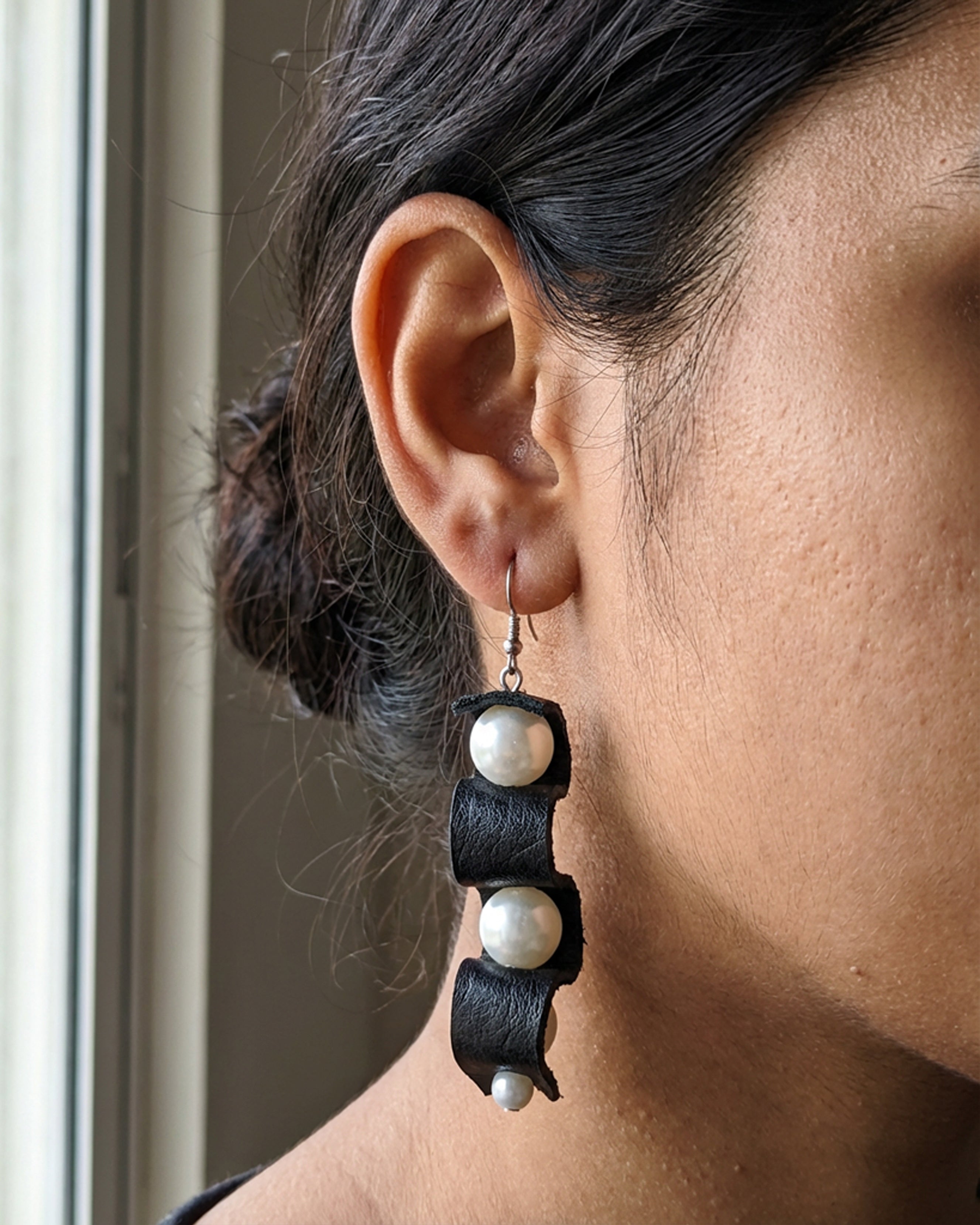 The Freya Pearl Drop Earrings Secondary image