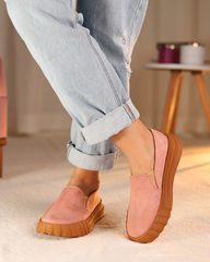 حذاء سهل الارتداء بلون أحمر خدود