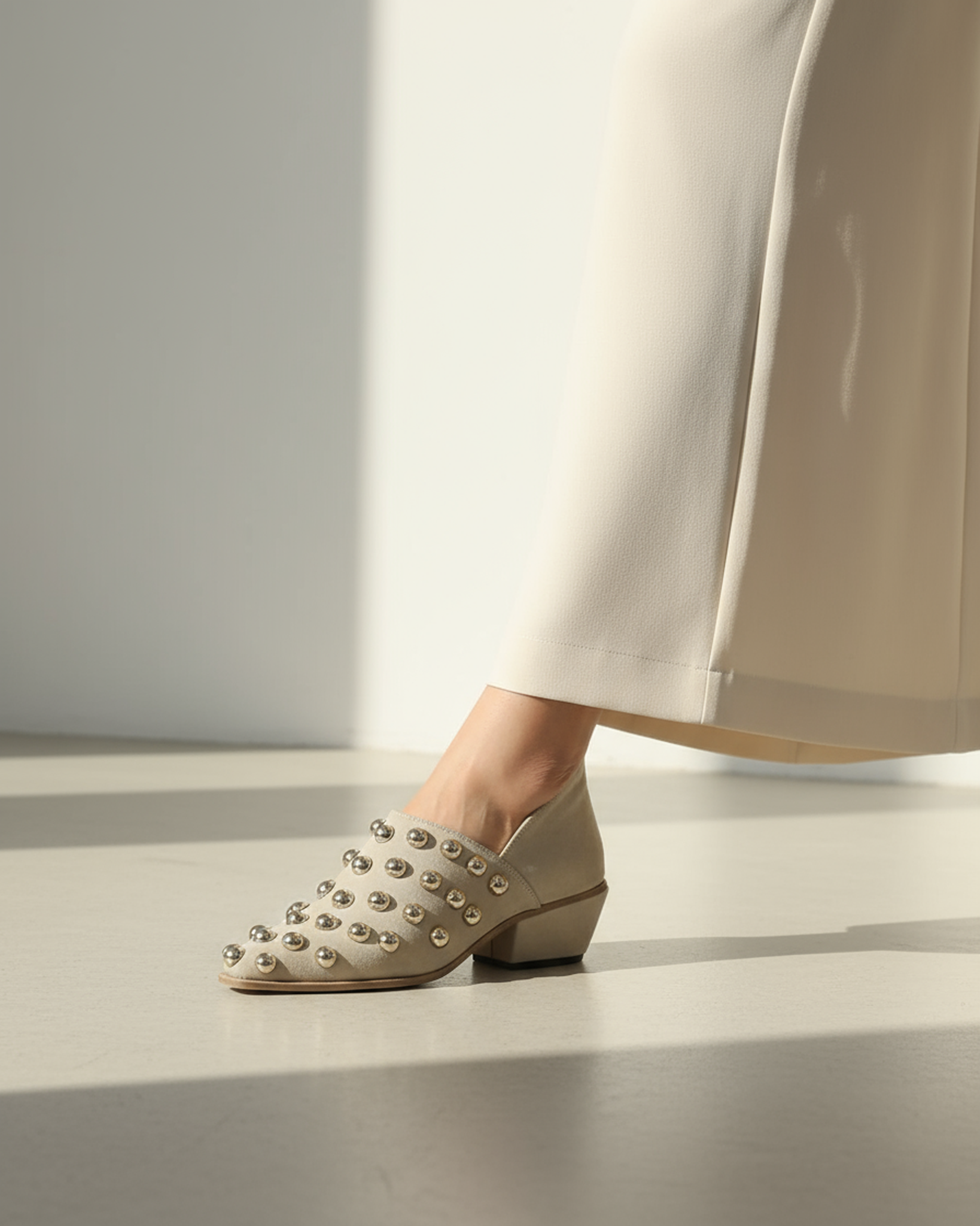 The Nova Mule - Beige