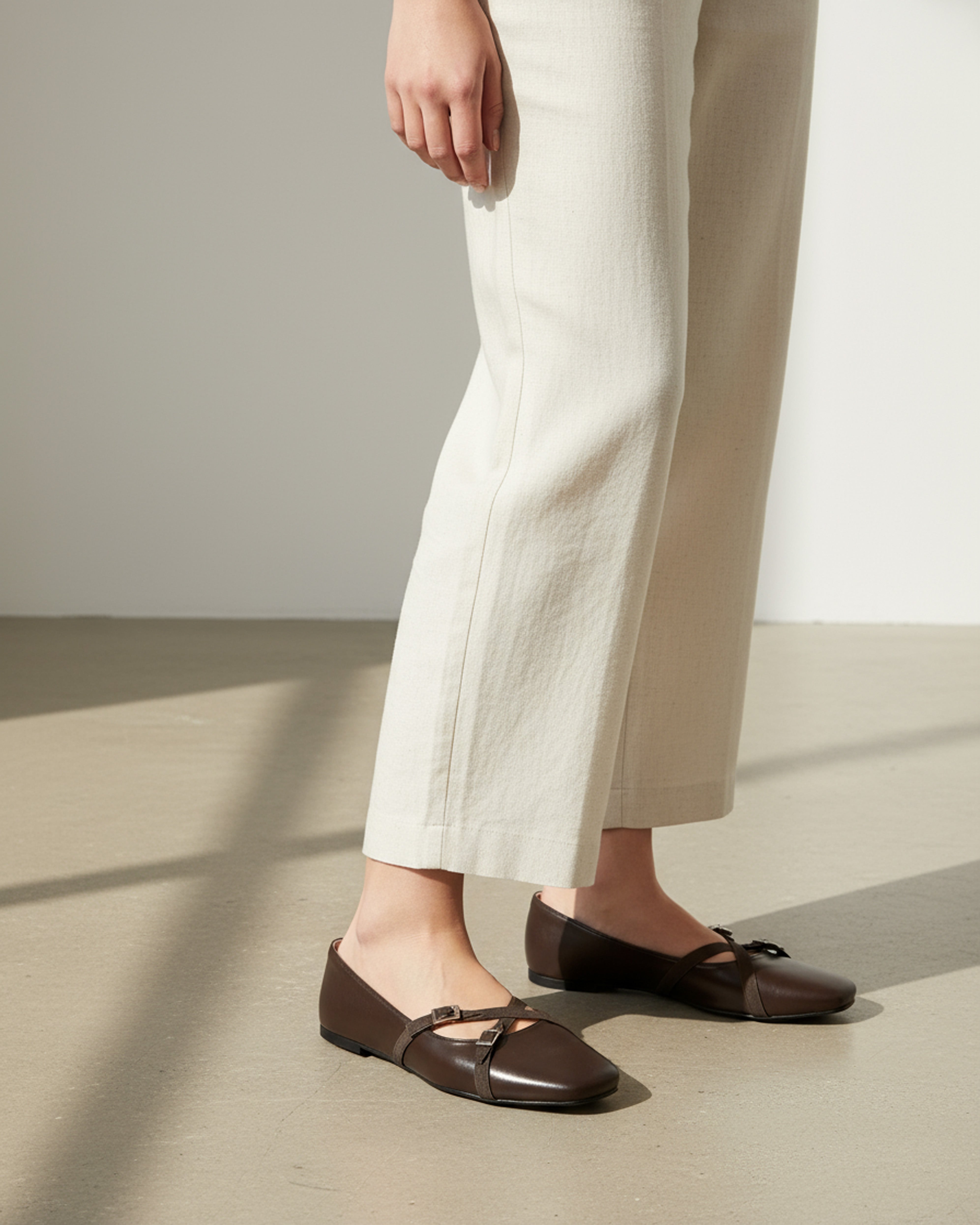 حذاء بيانكا بفكة فلات - بني