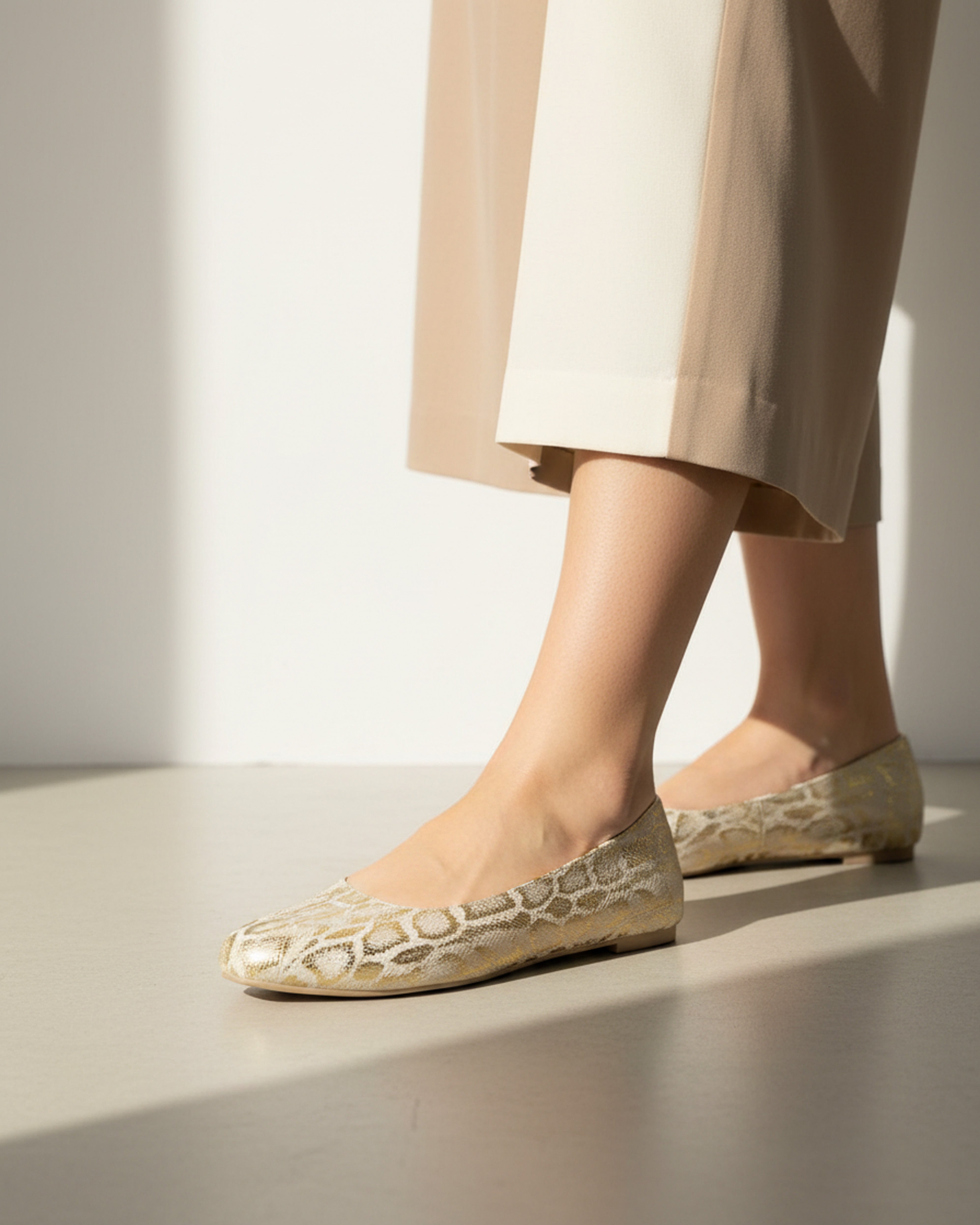 The Cleo Metallic Flat