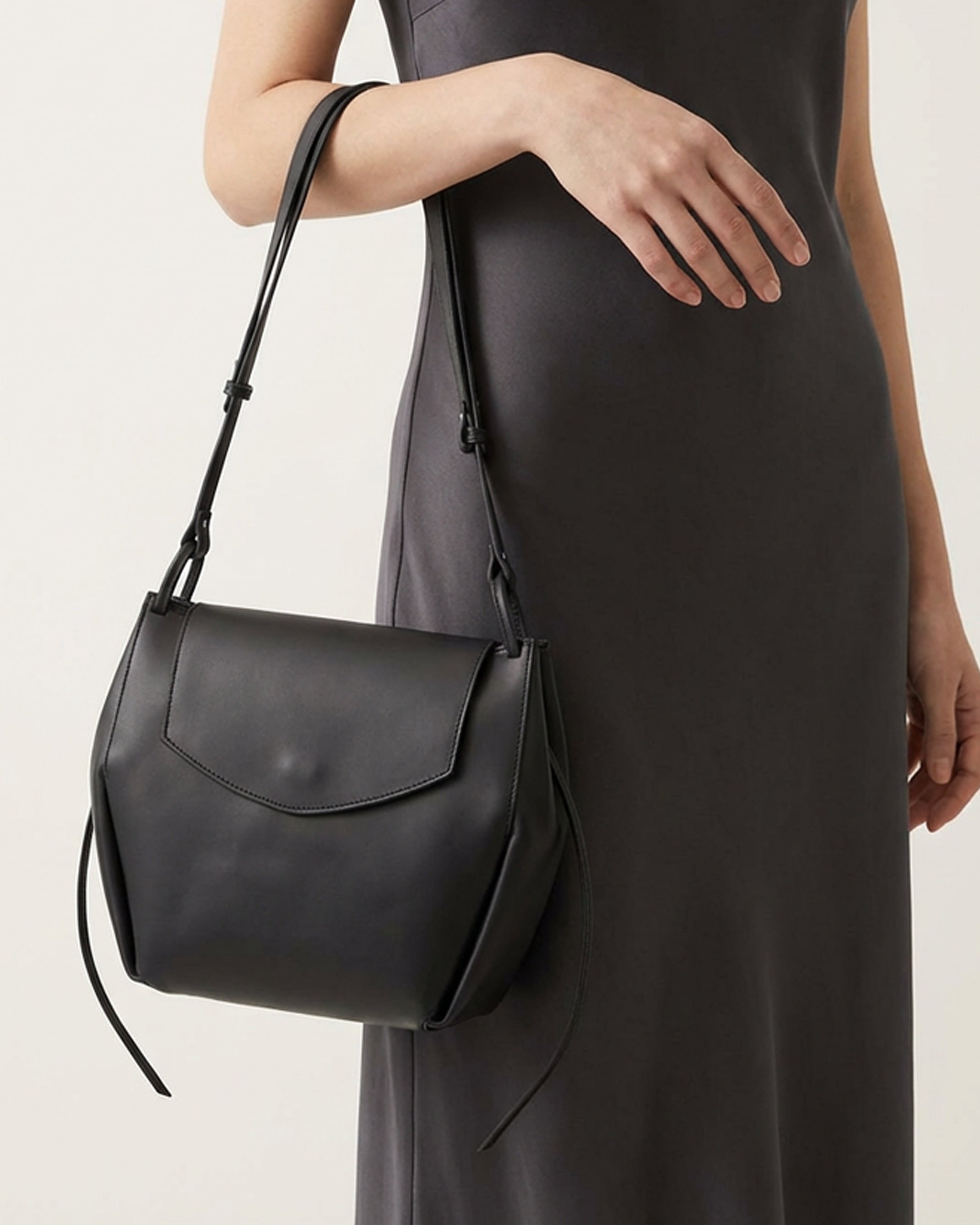 The Onyx Structure Bag