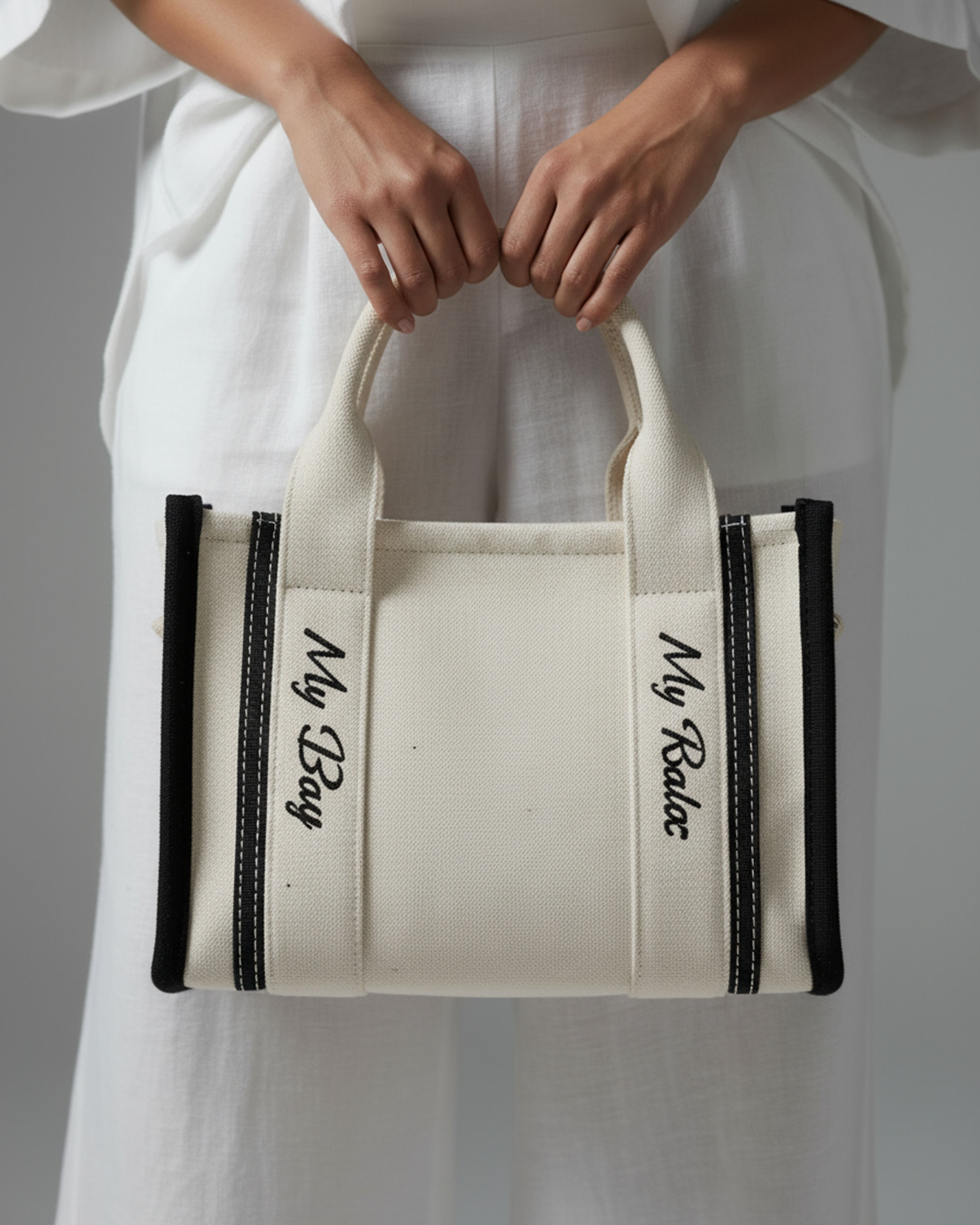 Monarque Tote - White Main image