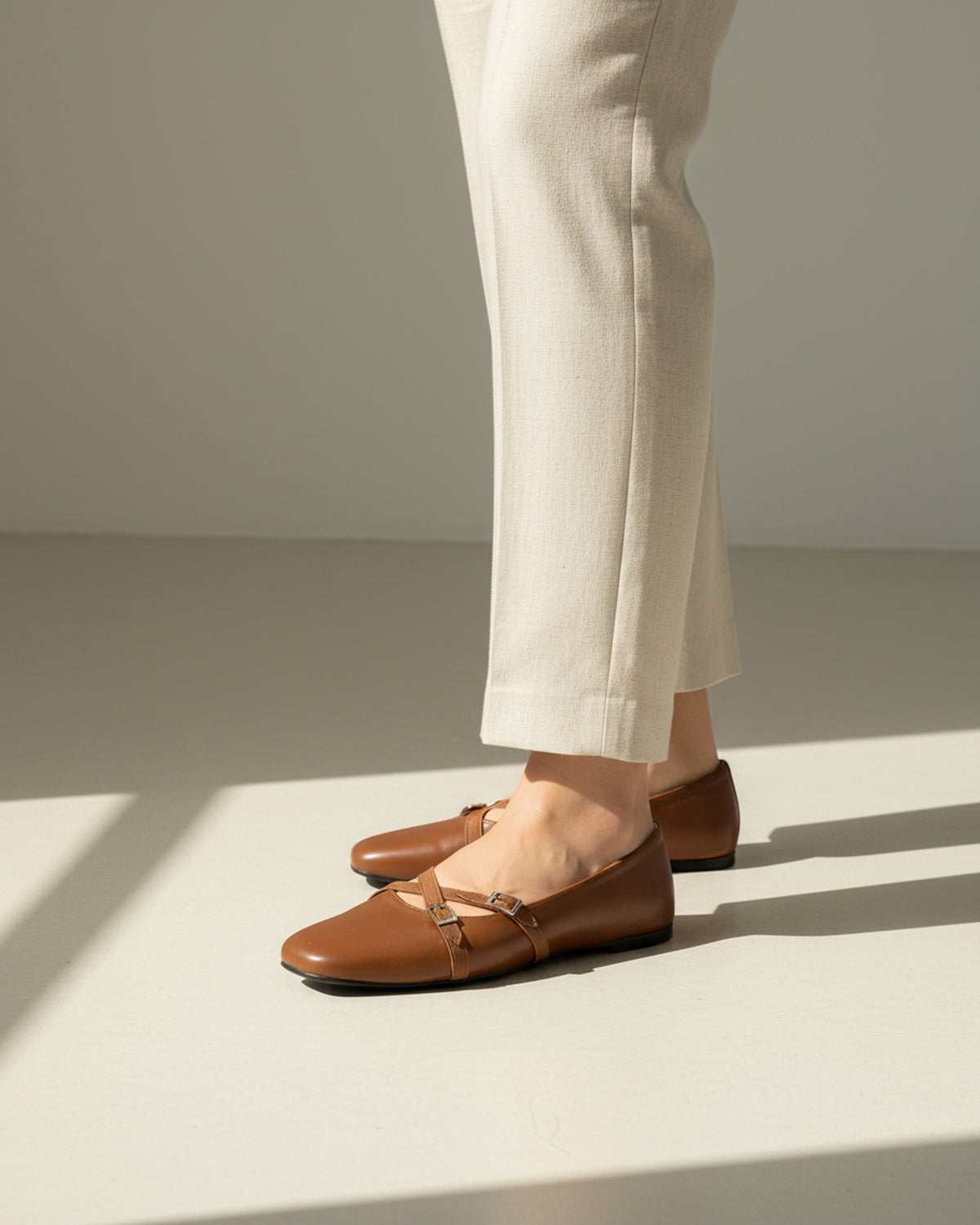 The Bianca Buckle Flat - Havane