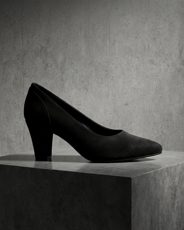The Elena Classic Pump