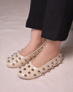 Nova Studs