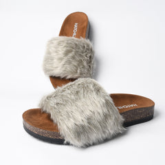 ريناتا جراي