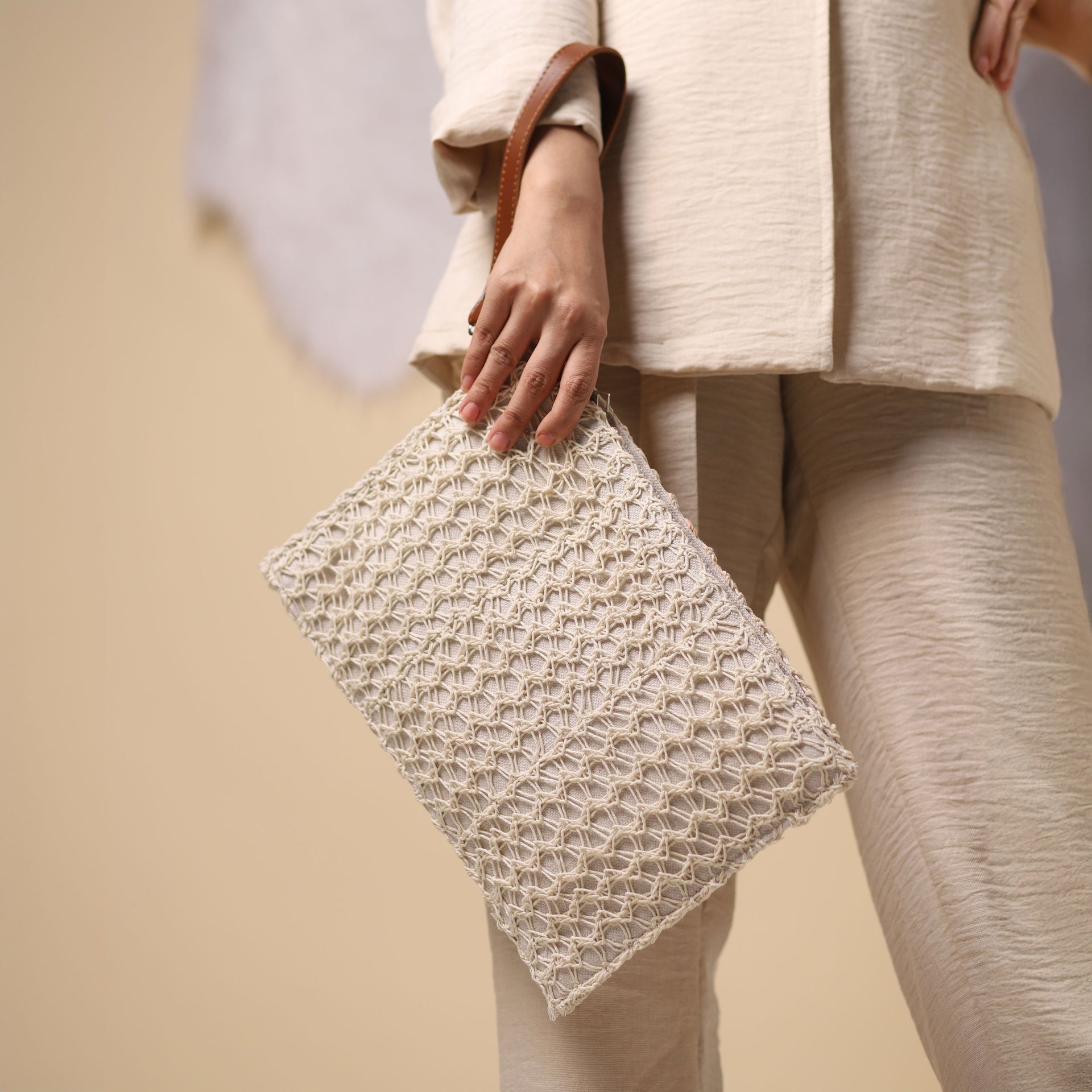 SassySack - Off-white