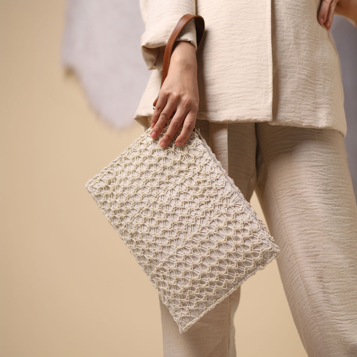 SassySack - Off-white