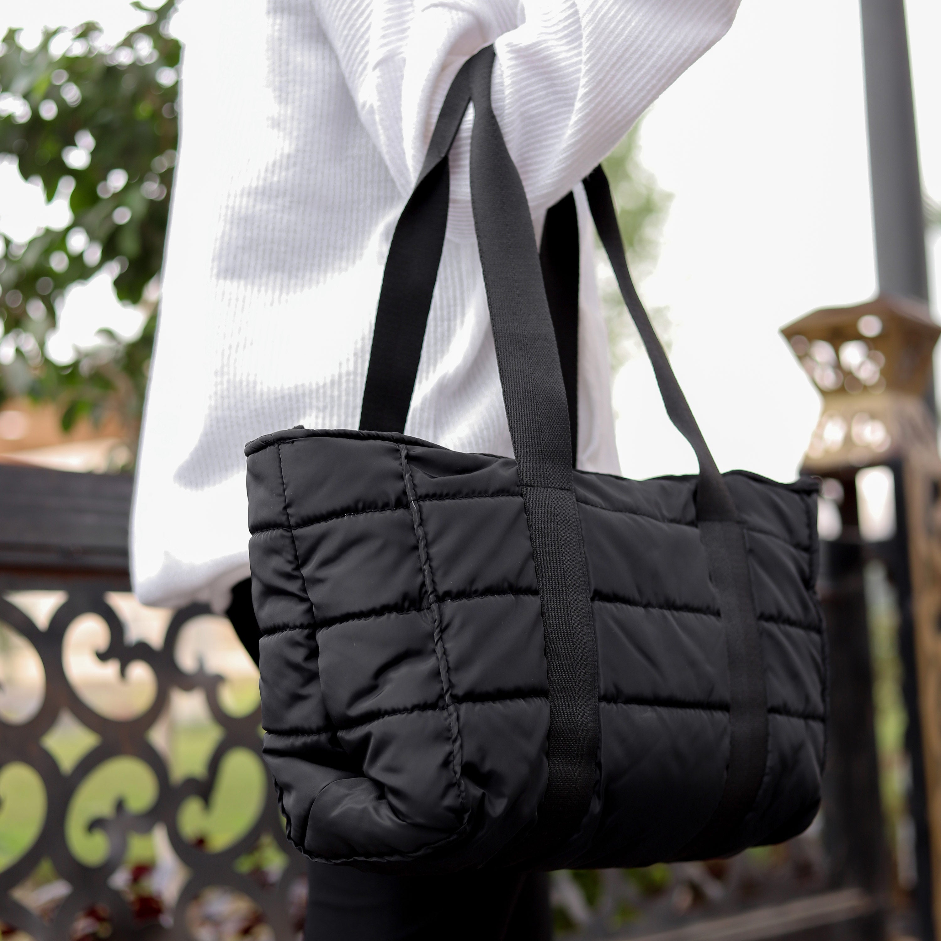 Raffaella - Black Main image