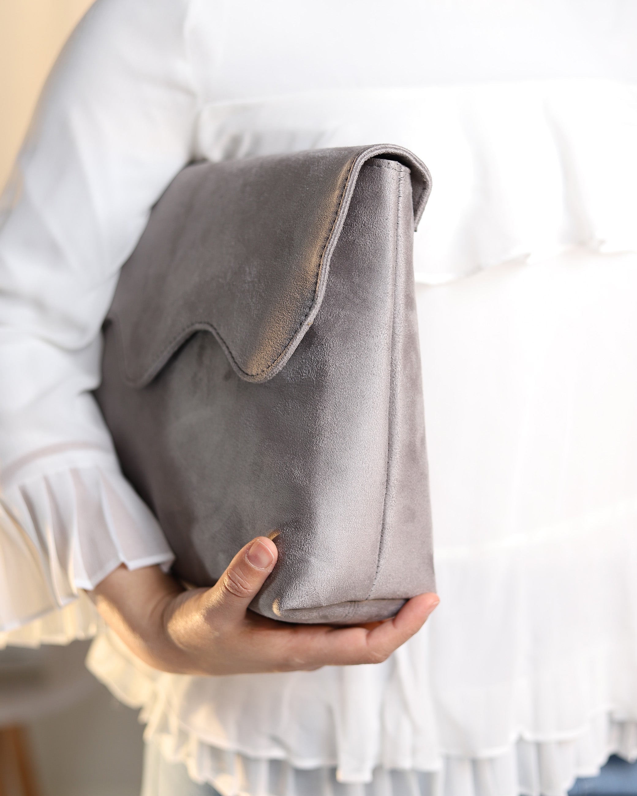 Luna Wave Clutch bag