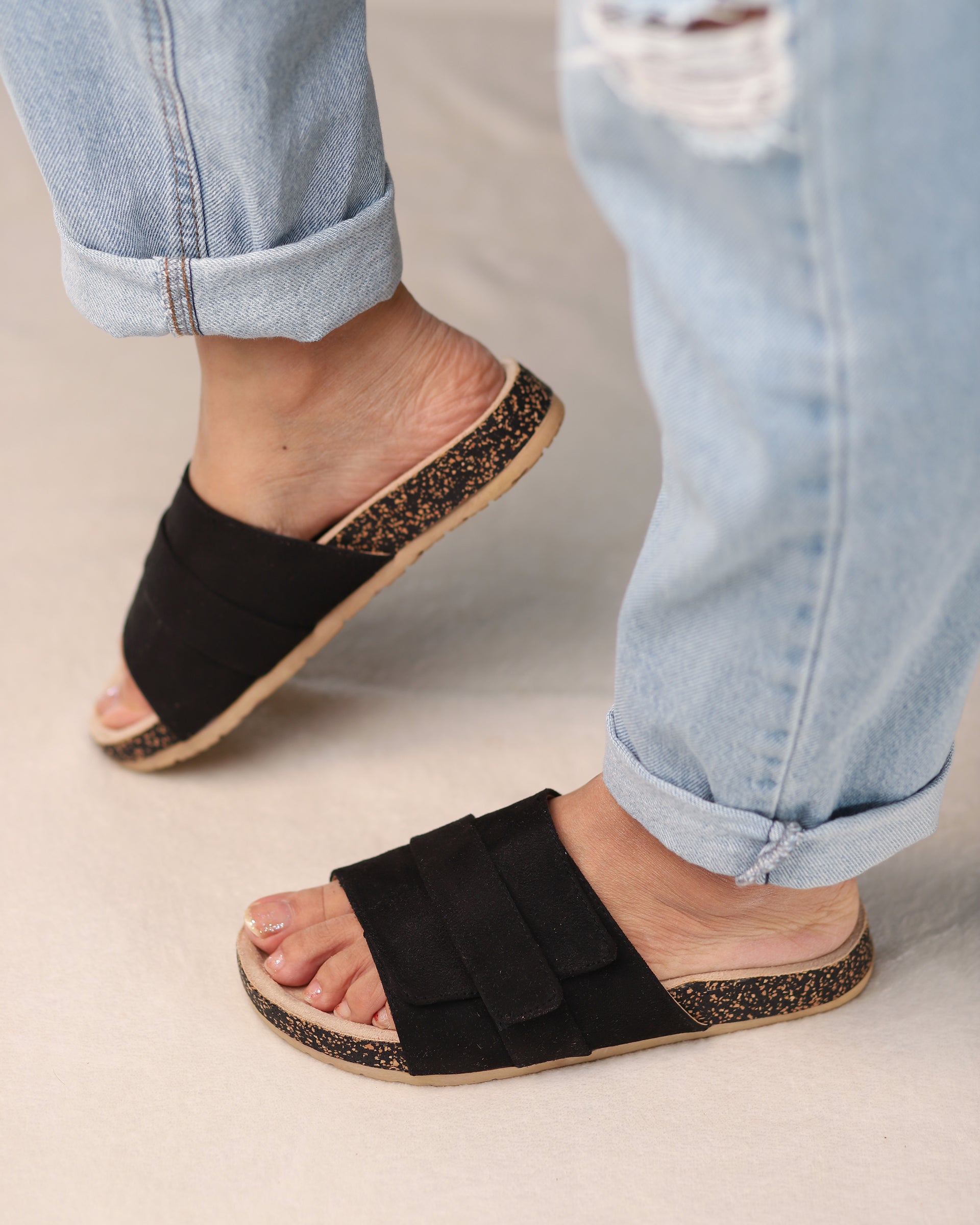 Noir Ease Slippers
