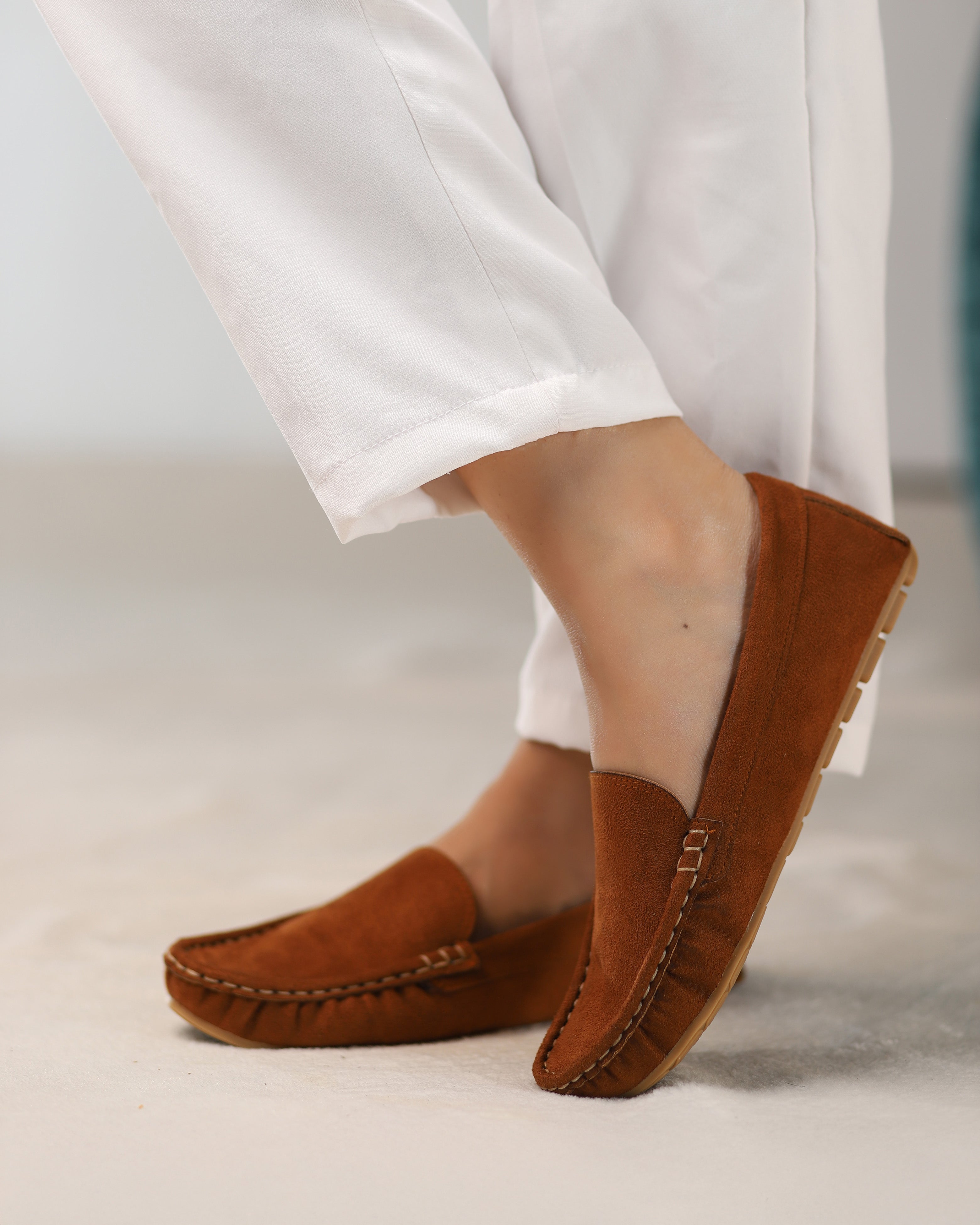 أحذية موكاسين من جلد الغزال هافانا