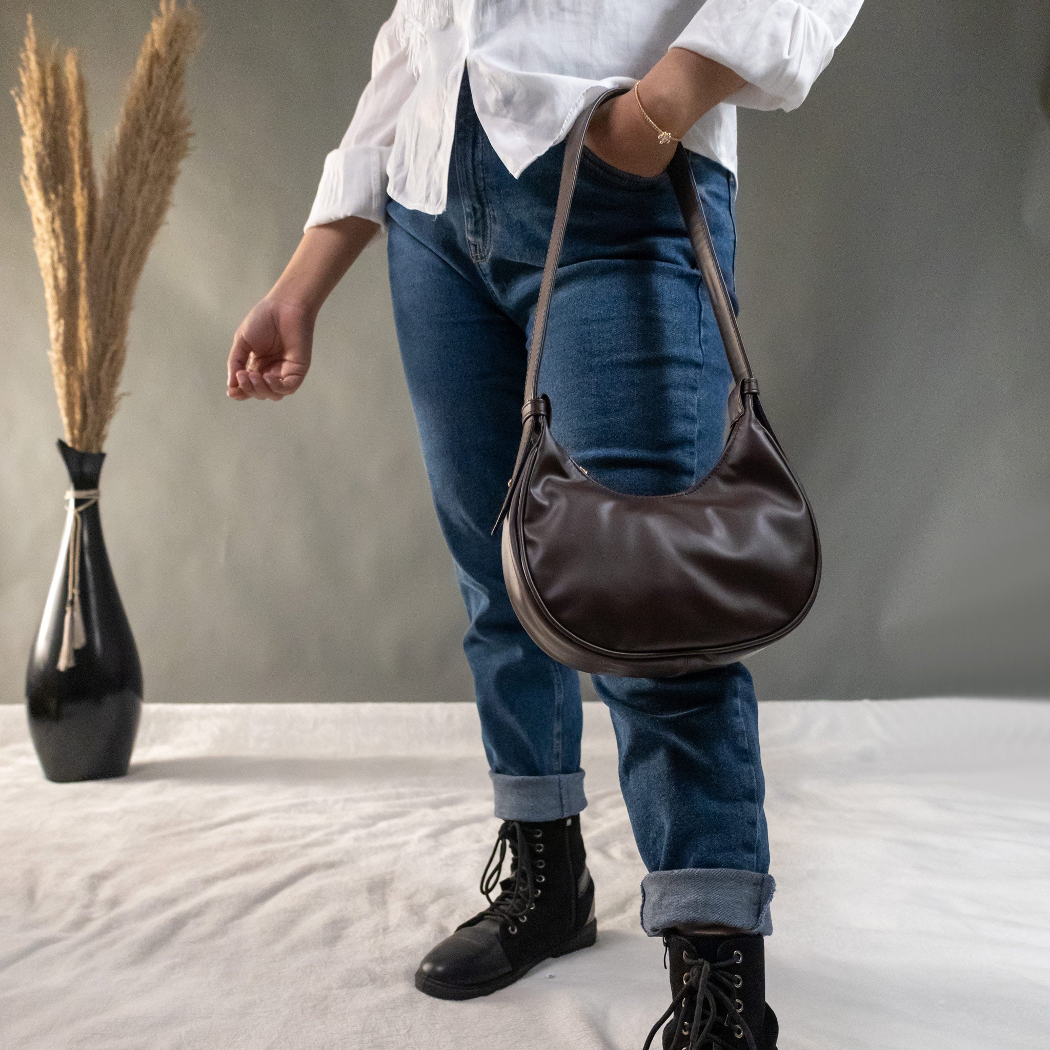 Isabella handbag - Dark brown Secondary image