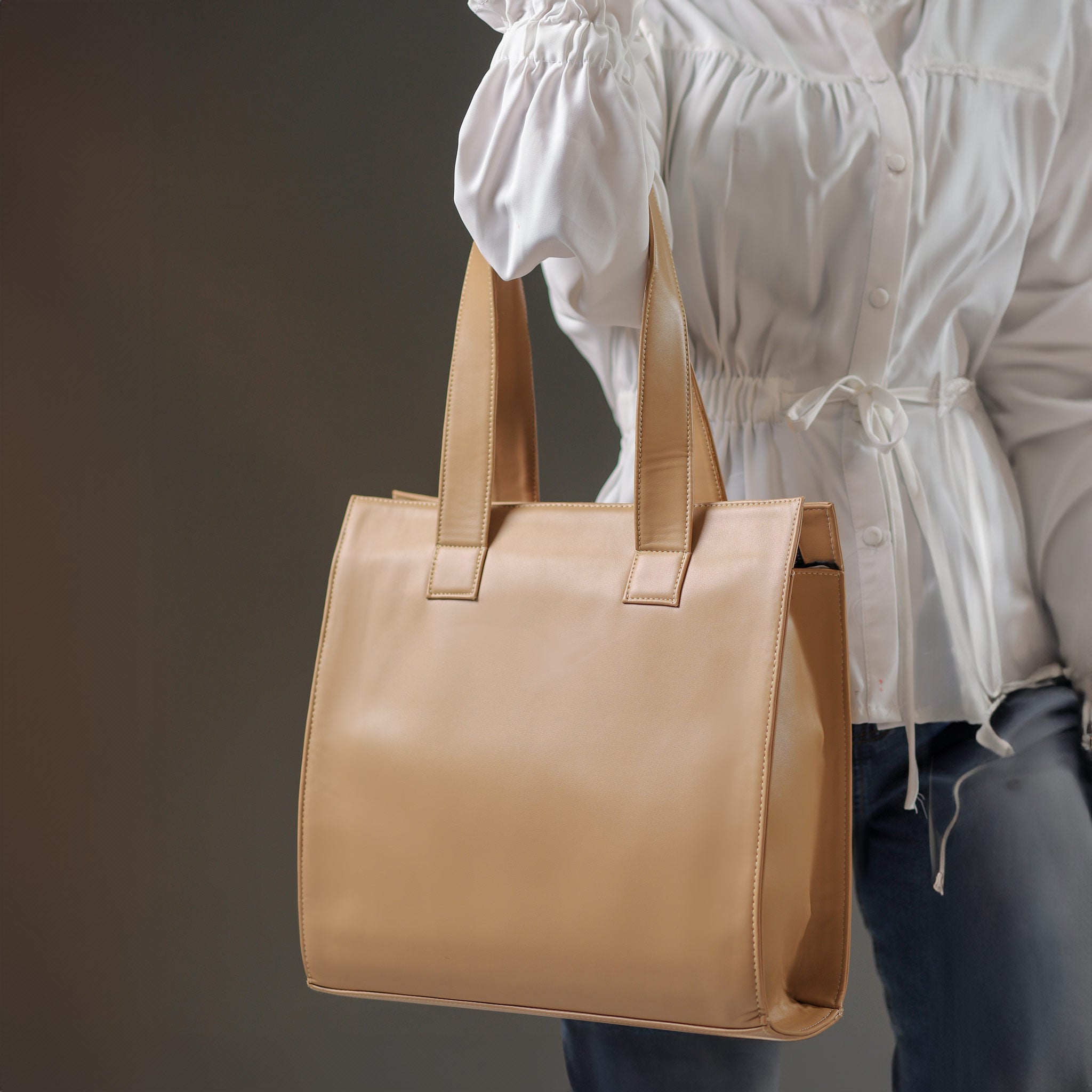 Vintage Vessel Handbag - Camel Secondary image