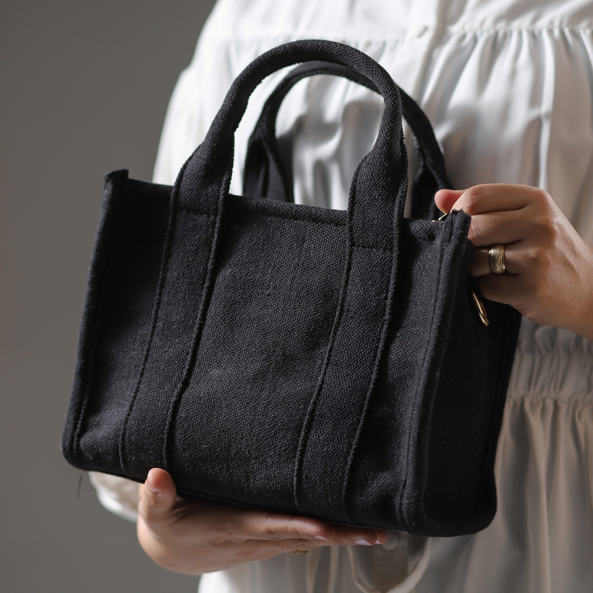 Liliana handbag - Black Secondary image