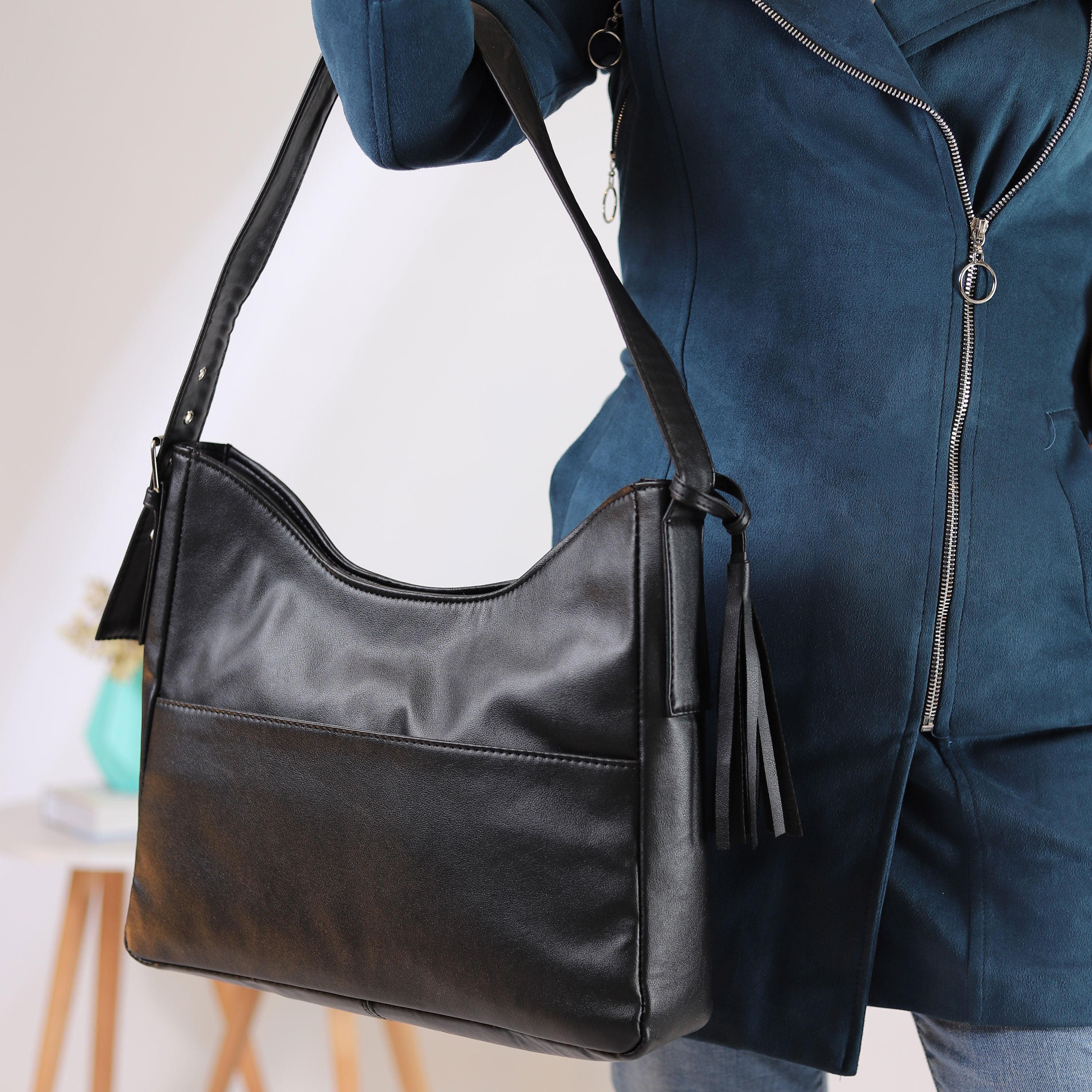 Crescent Shoulder Bag Main image
