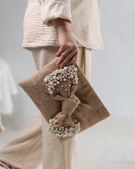 حقيبة كلاتش مزينة بالخرز