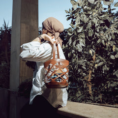 حقيبة هوتا بنية اللون