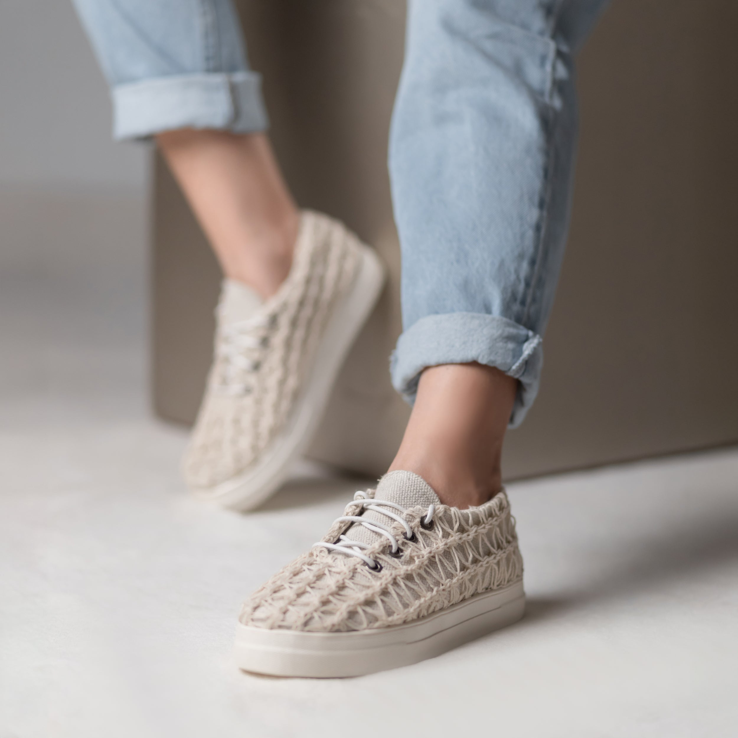 WovenWander - Off-white Secondary image